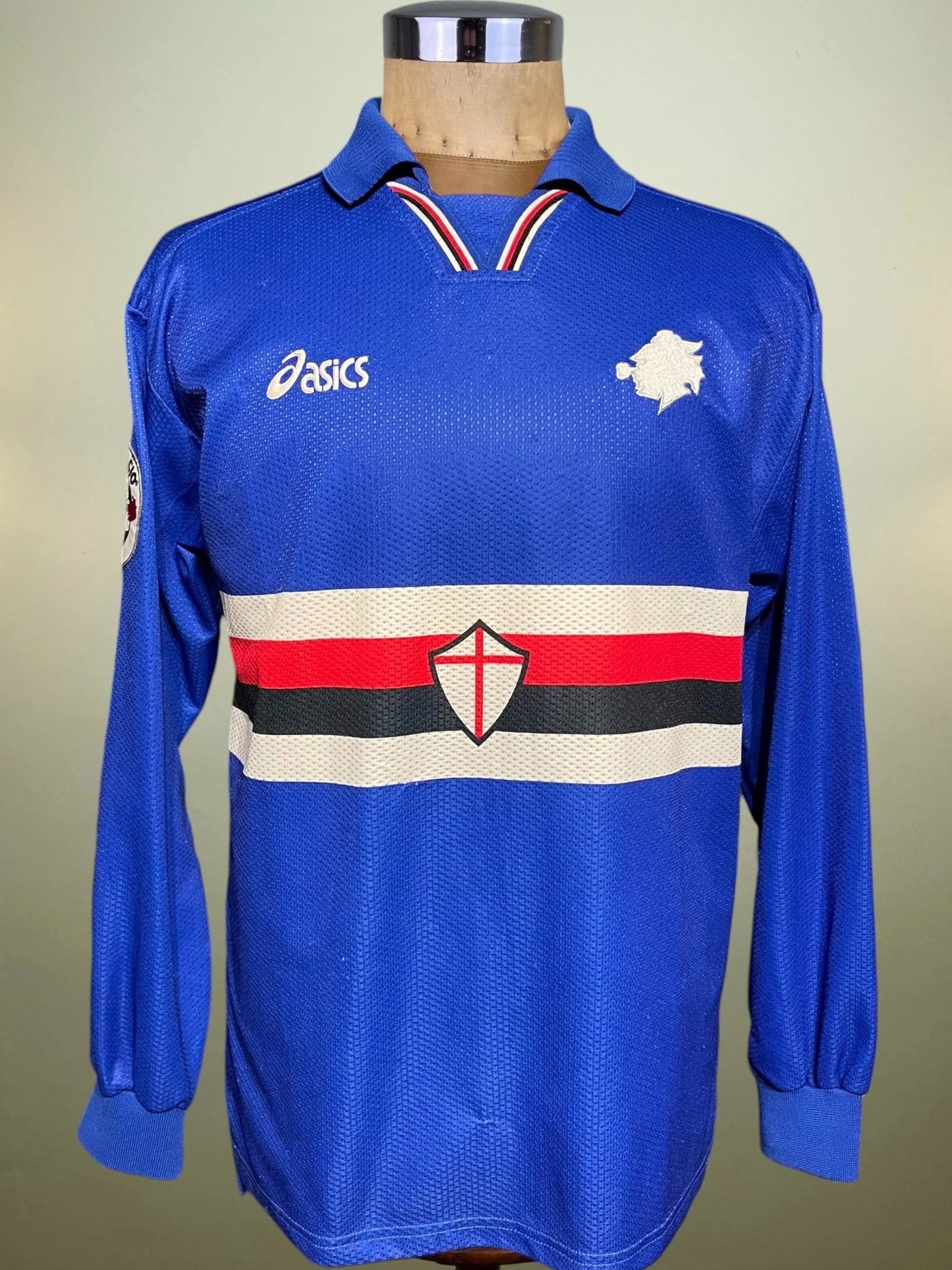 Match Shirt • Club • Sampdoria • 1997 • Asics • Home • #5 • Moreno Mannini • Match Worn