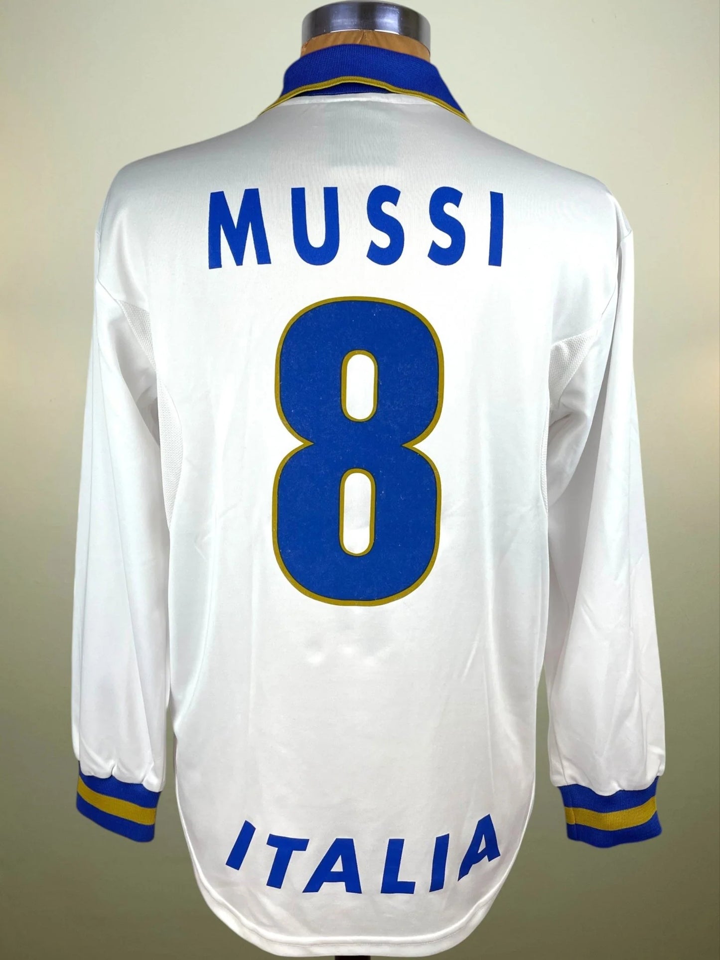Match Shirt • National • Italia • 1996 • Nike • Home • #8 • Roberto Mussi • Match Prepared
