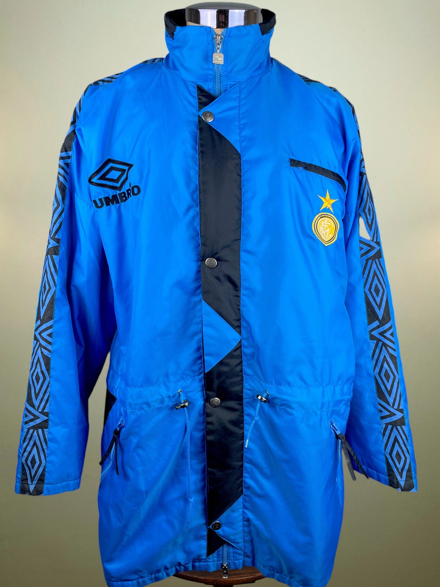 Player Issue Training • Inter • 1993 • Umbro Bench Coat • Size XL