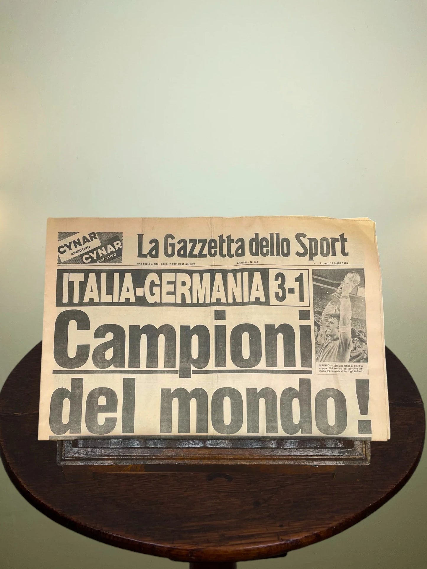 Store Memorabilia • Newspaper • Italia • 1982 • Gazzetta dello Sport World Champions