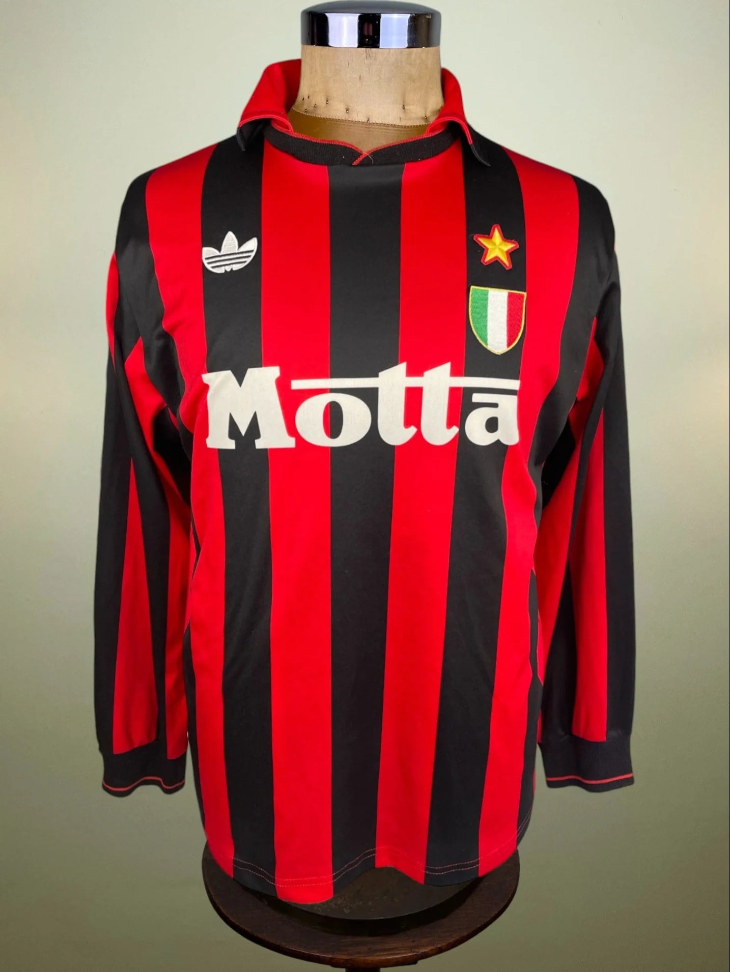 Store Shirt • AC Milan • 1992 • Adidas • Home • Size L