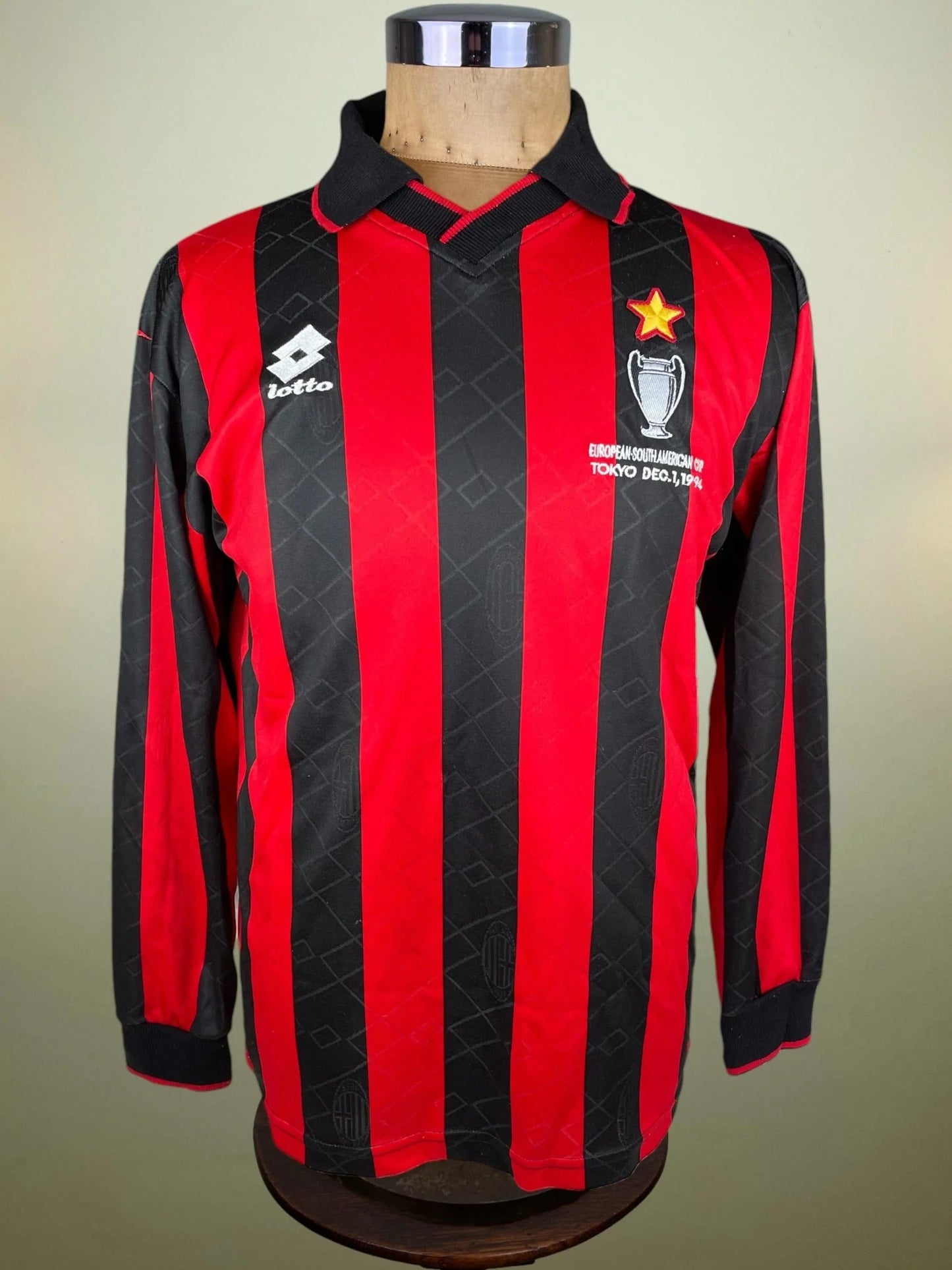 Store Shirt • AC Milan • 1994 • Lotto • Home • Intercontinental Cup Final • Size M