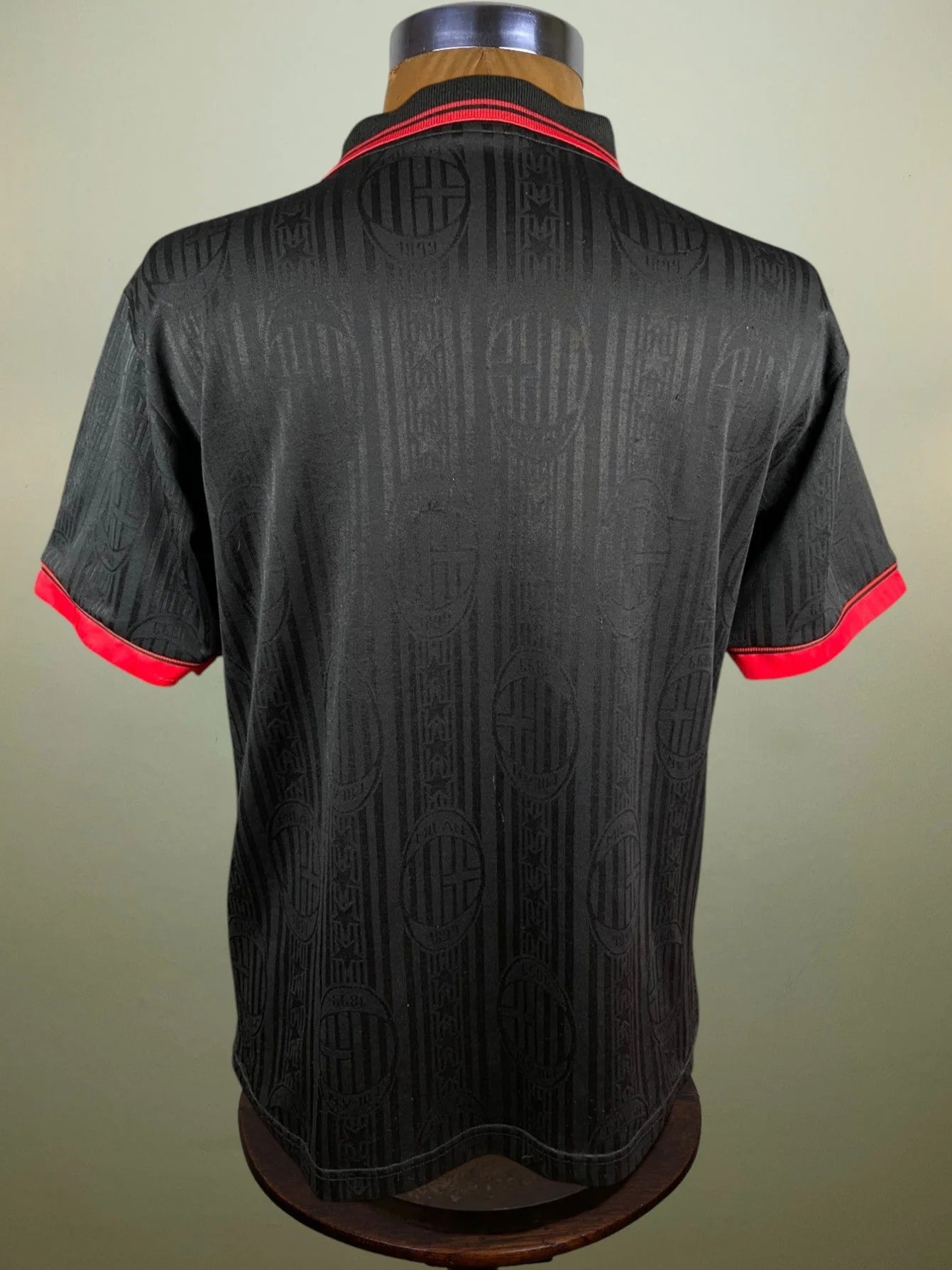 Store Shirt • AC Milan • 1997 • Lotto • Third • Size M