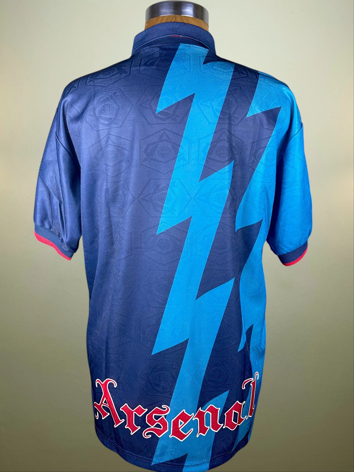 Store Shirt • Arsenal • 1995 • Nike • Away • Size L