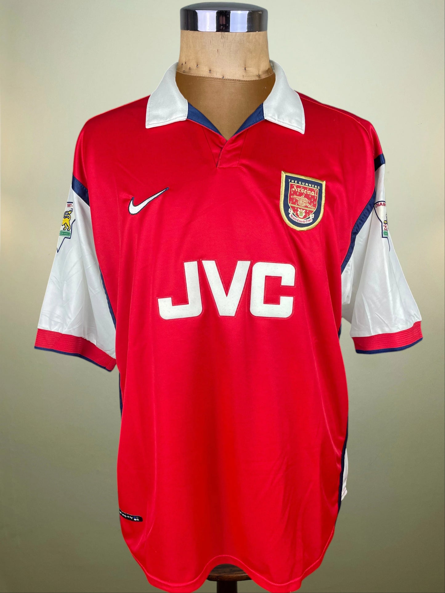 Store Shirt • Arsenal • 1998 • Nike • Home • #9 • Nicolas Anelka • Size XL