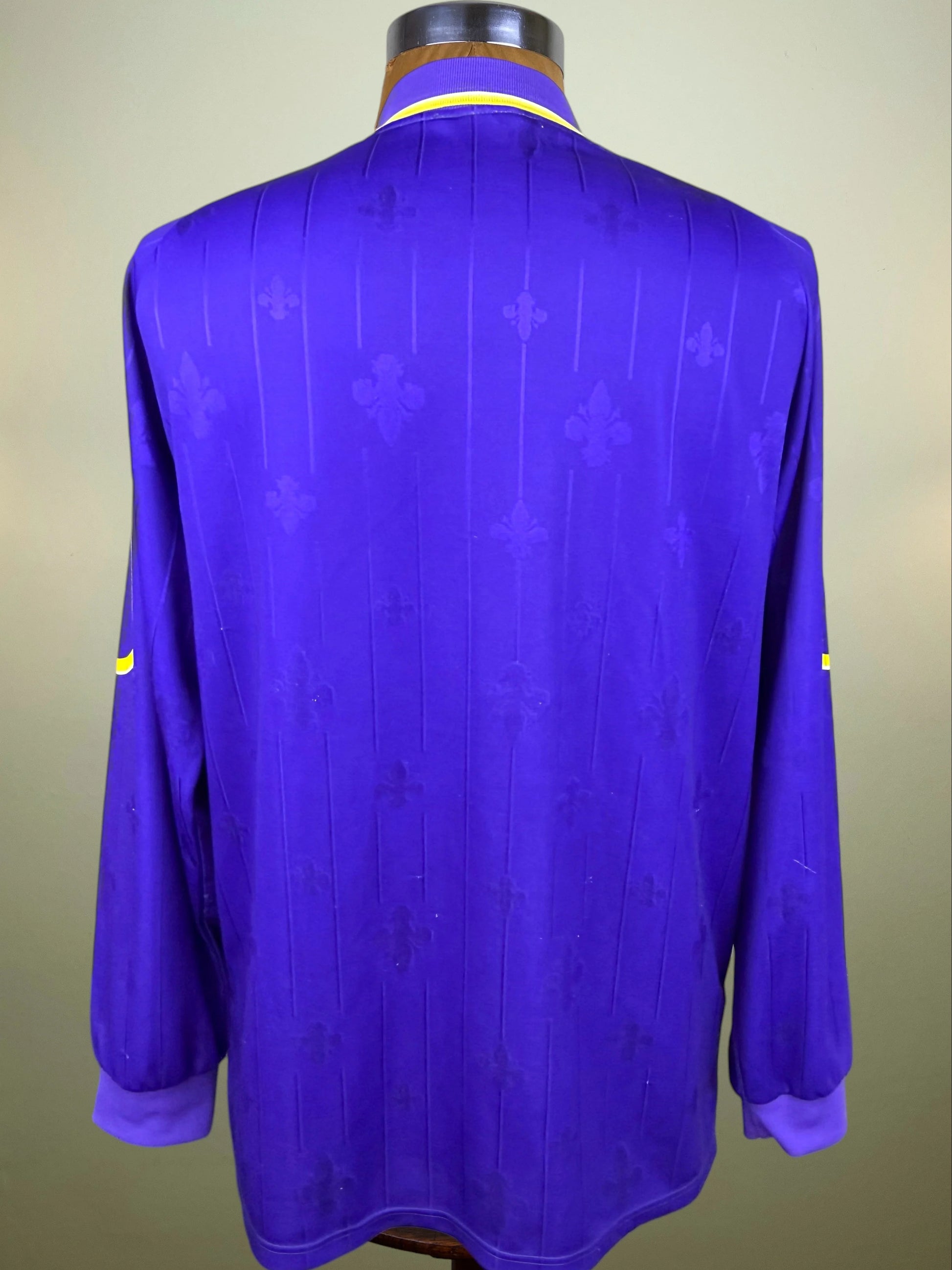  featuring a royal blue body with yellow piping