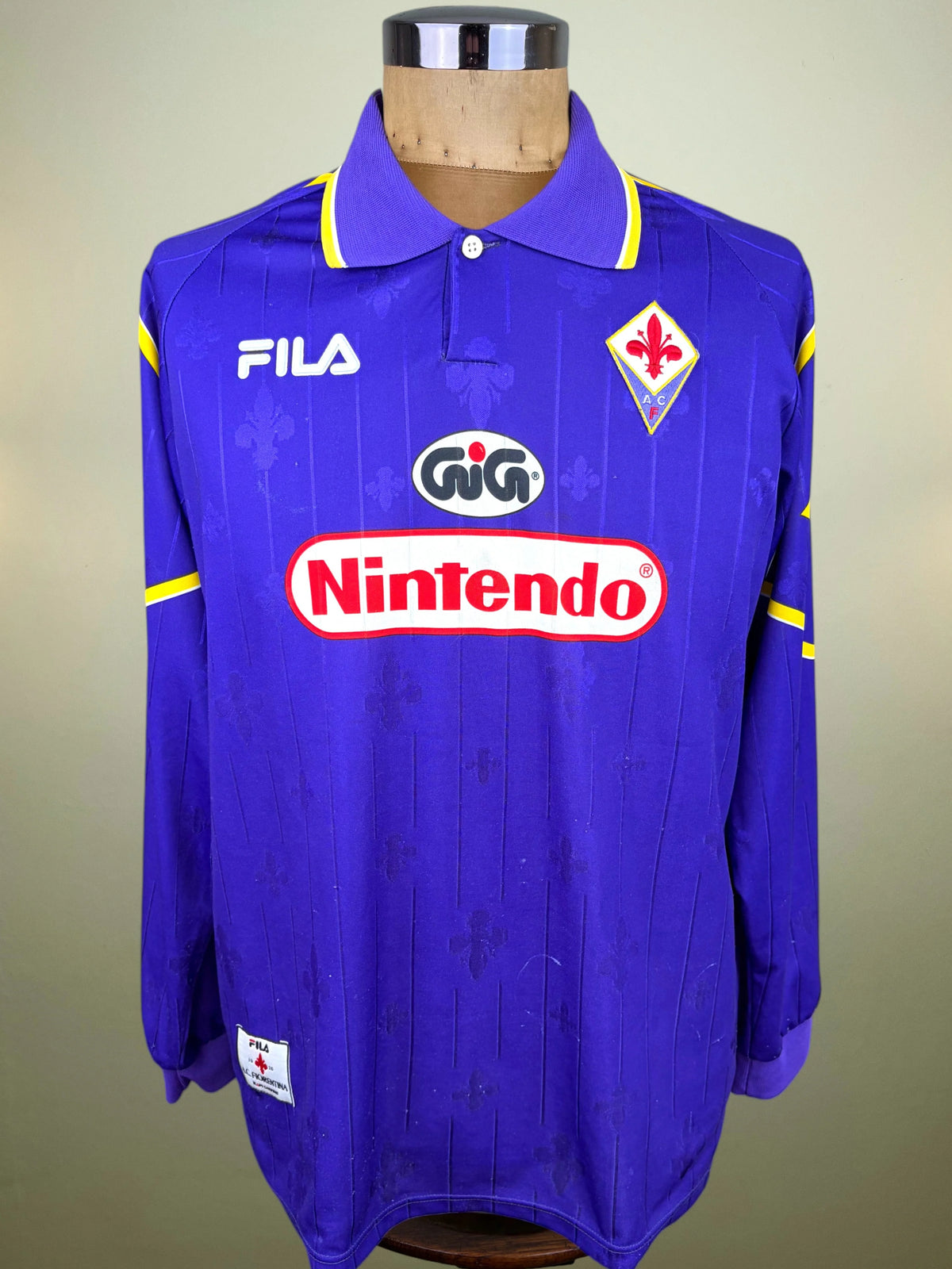 A vintage 1997-1998 Fiorentina home soccer jersey by Fila