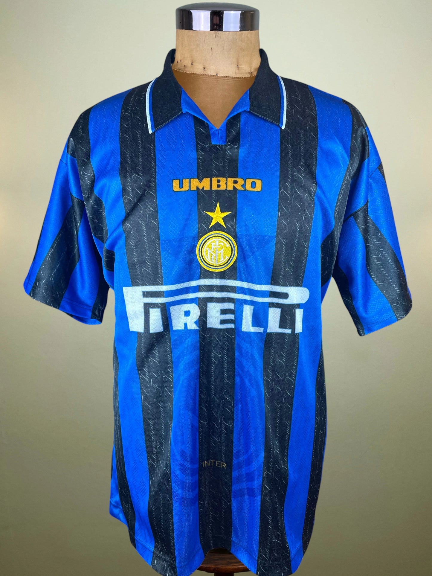 Store Shirt • Inter Milan • 1996 • Umbro Brazilian Edition • Home • #10 • Ronaldo • Size XL