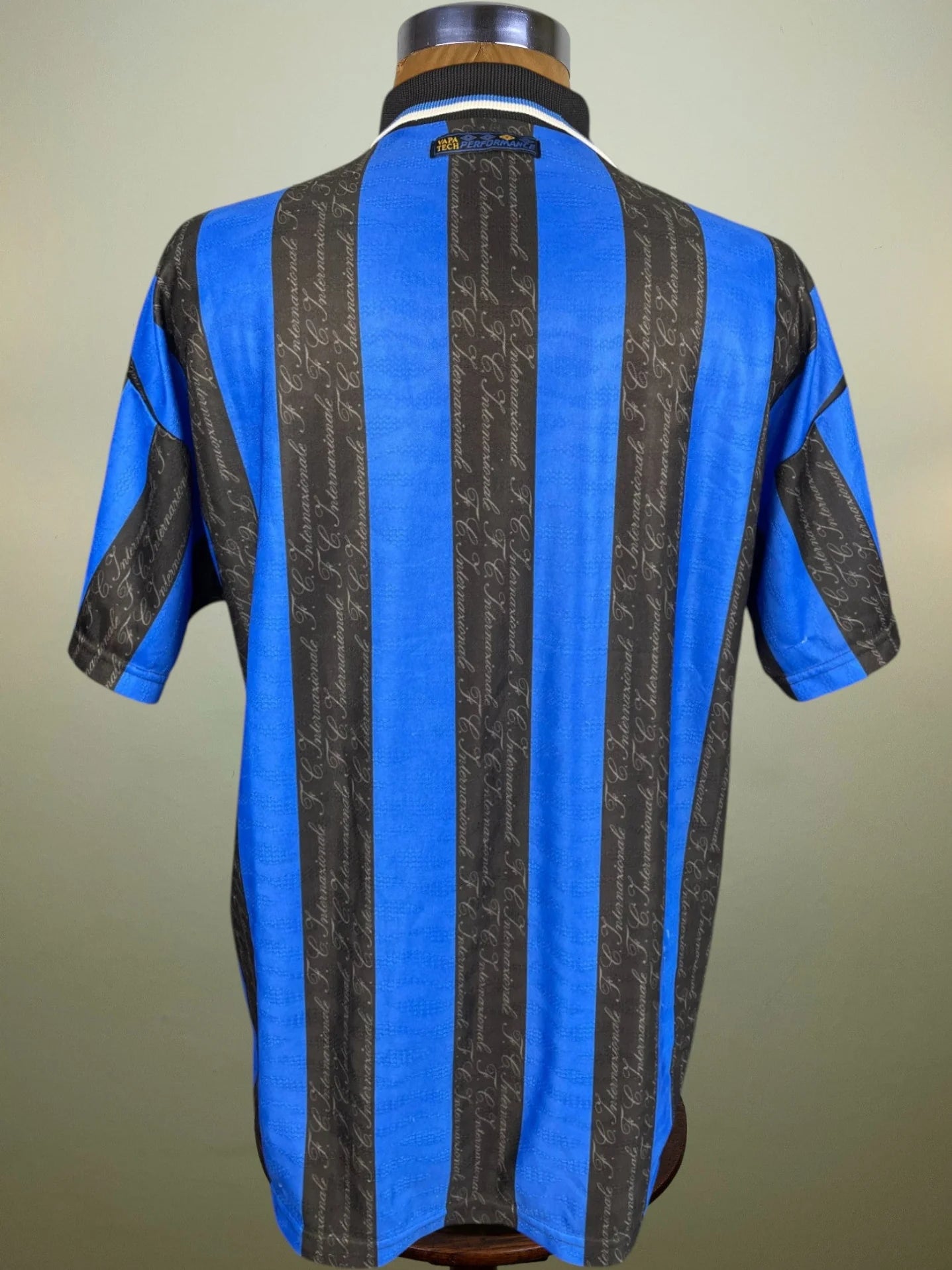 Store Shirt • Inter Milan • 1997 • Umbro • Home • Size XL