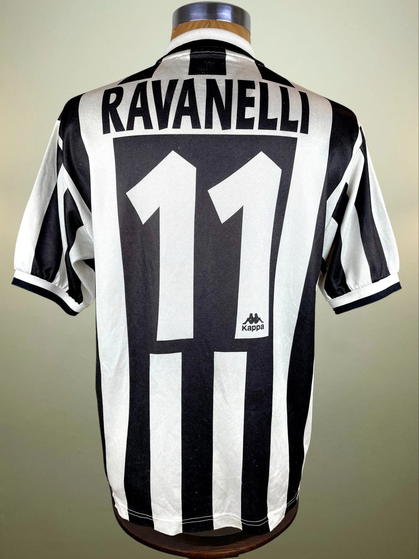 Store Shirt • Juventus • 1996 • Kappa • Fabrizio Ravanelli • Size M • Player Spec
