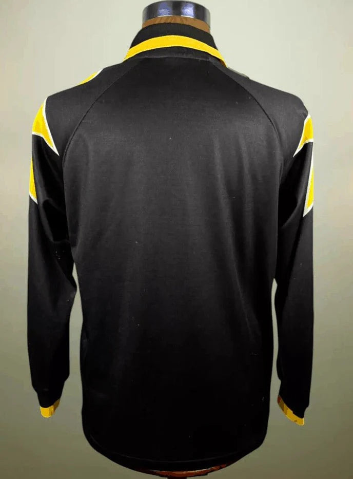 Store Shirt • Juventus • 1996 • Kappa • Third • Size M