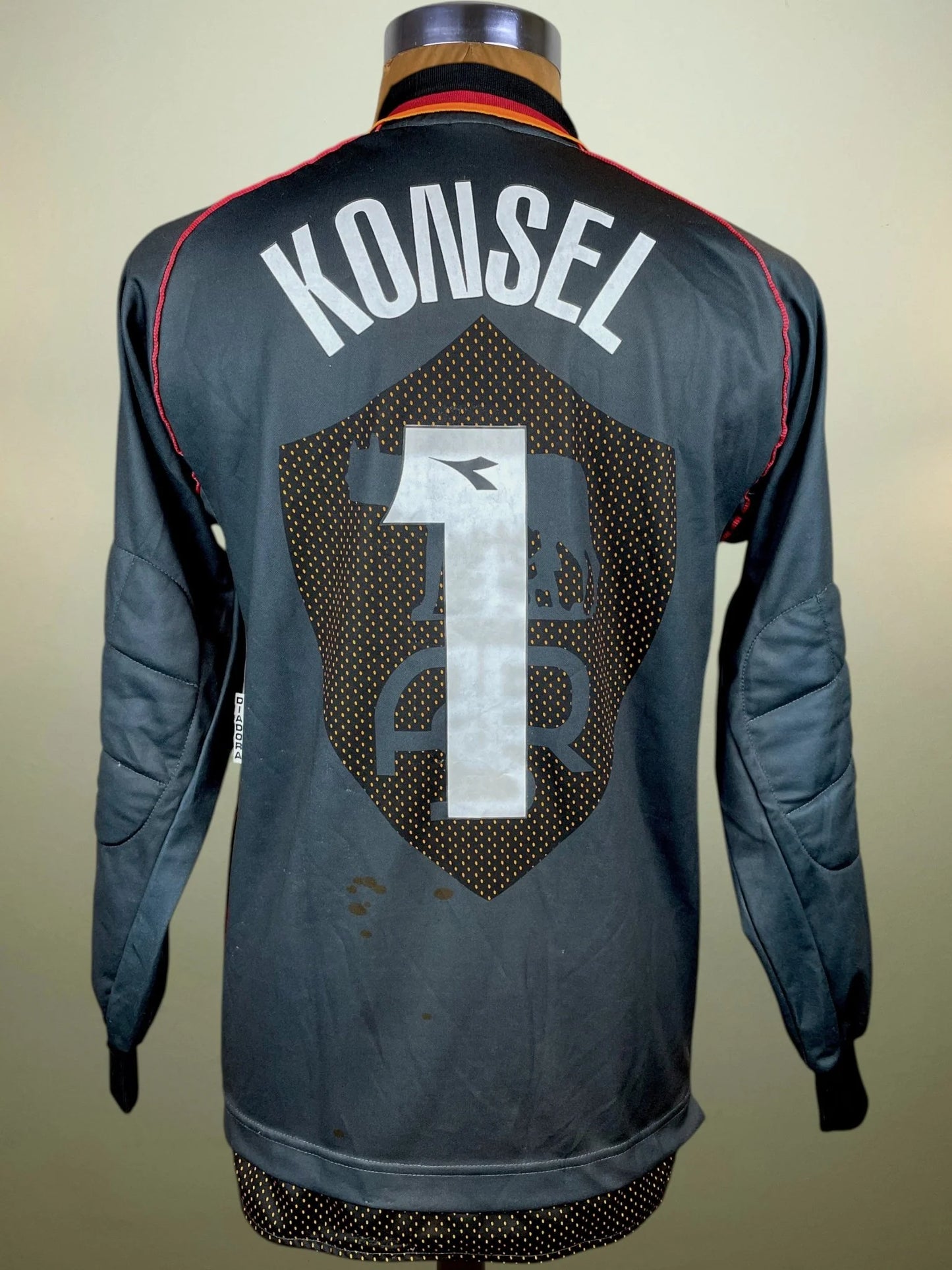 Store Shirt • Roma • 1997 • Asics • Keeper • Michael Konsel • Size S
