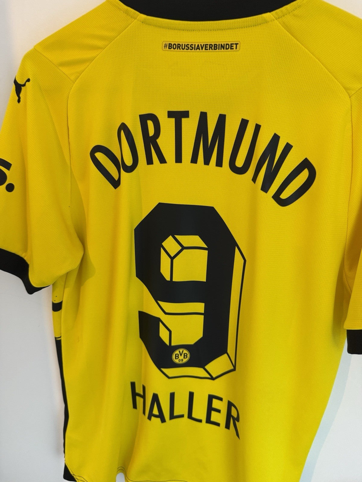 Borussia Dortmund Haller #9 2023/24 Medium Home Excellent Condition 770604-01