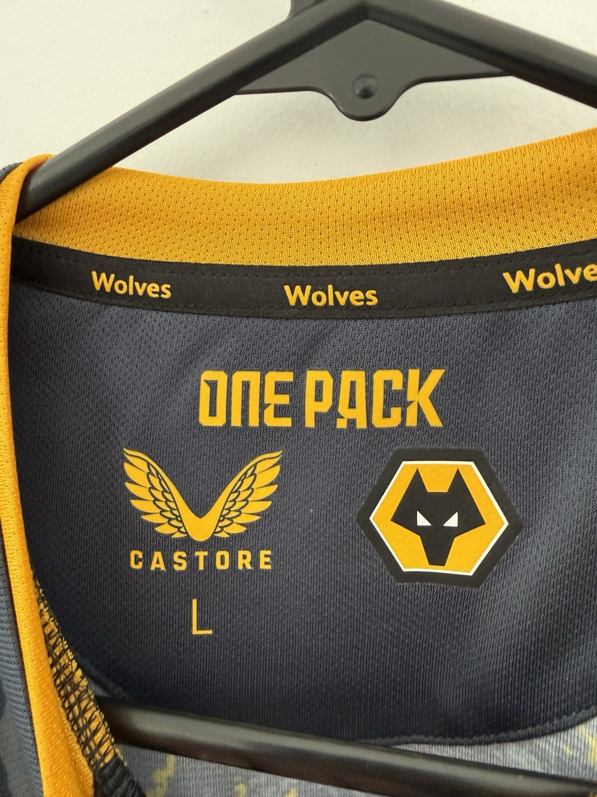 Wolverhampton Wanderers J. Moutinho #28 2021/22 Large Away Shirt Castore BNWT