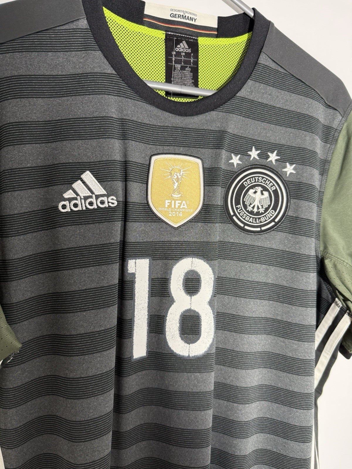 Germany Kroos #18 Euro 2016 Large Away Shirt BNWT AA0110