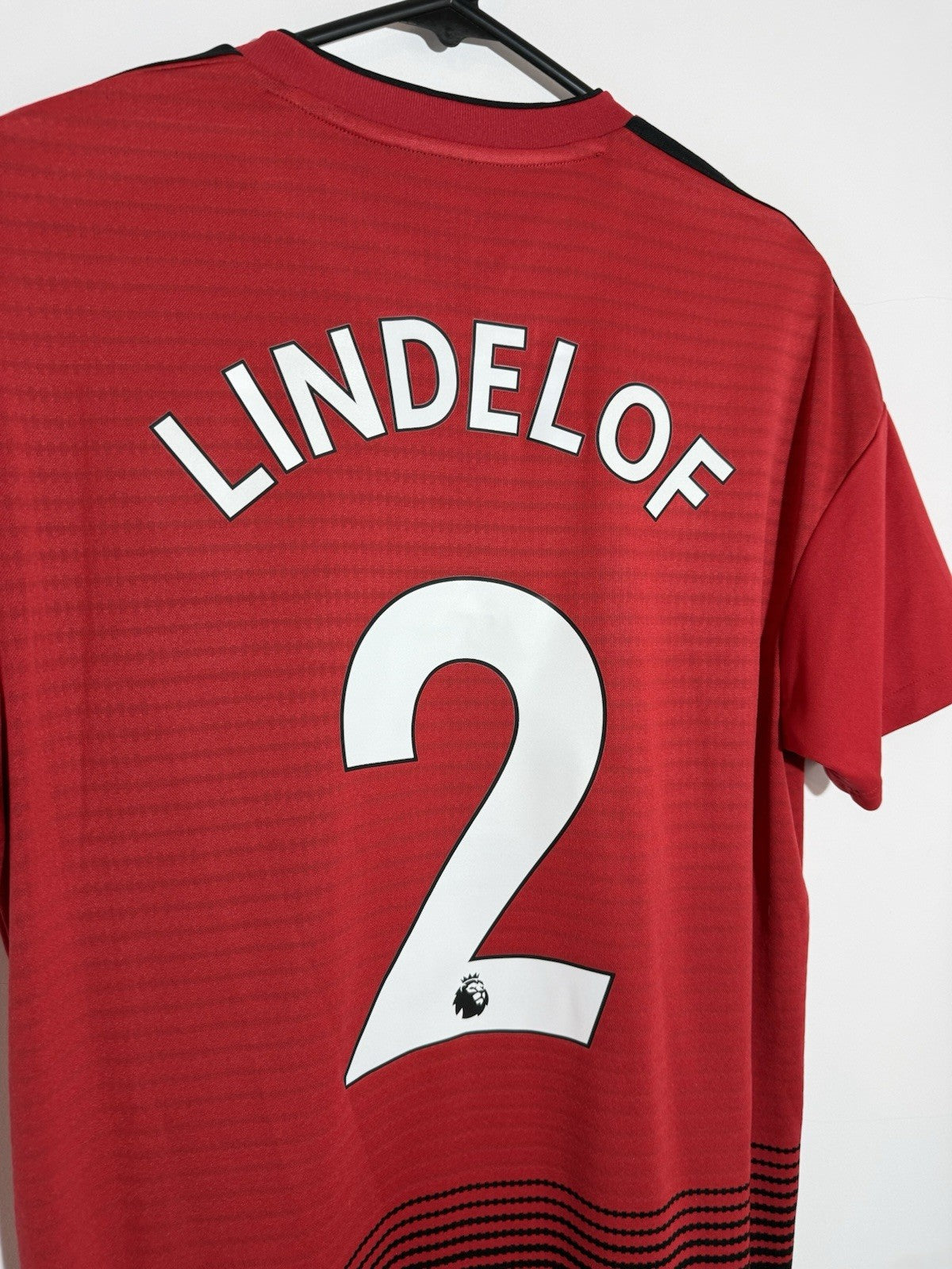 Manchester United Lindelof #2 2018/19 Medium Home Excellent Condition CG0040