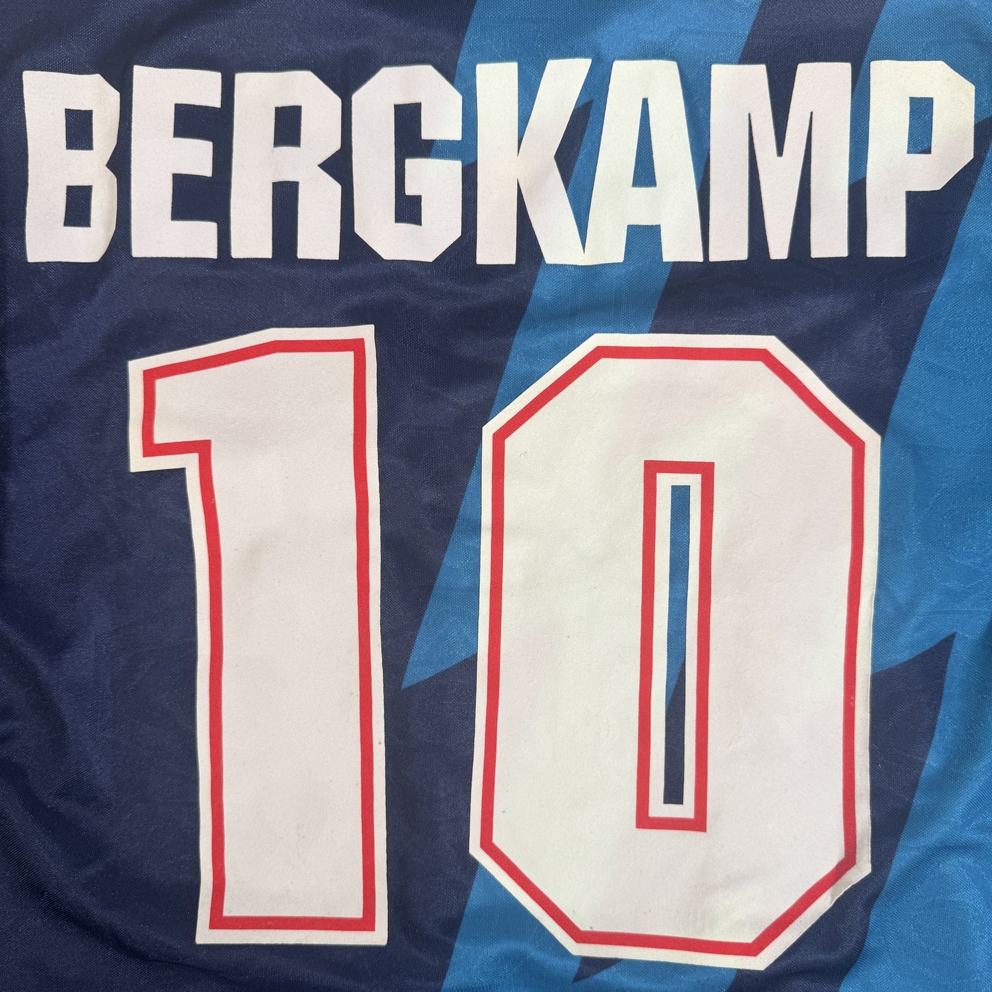 Bergkamp 10 Arsenal 1995/1996 Away Football Shirt Medium