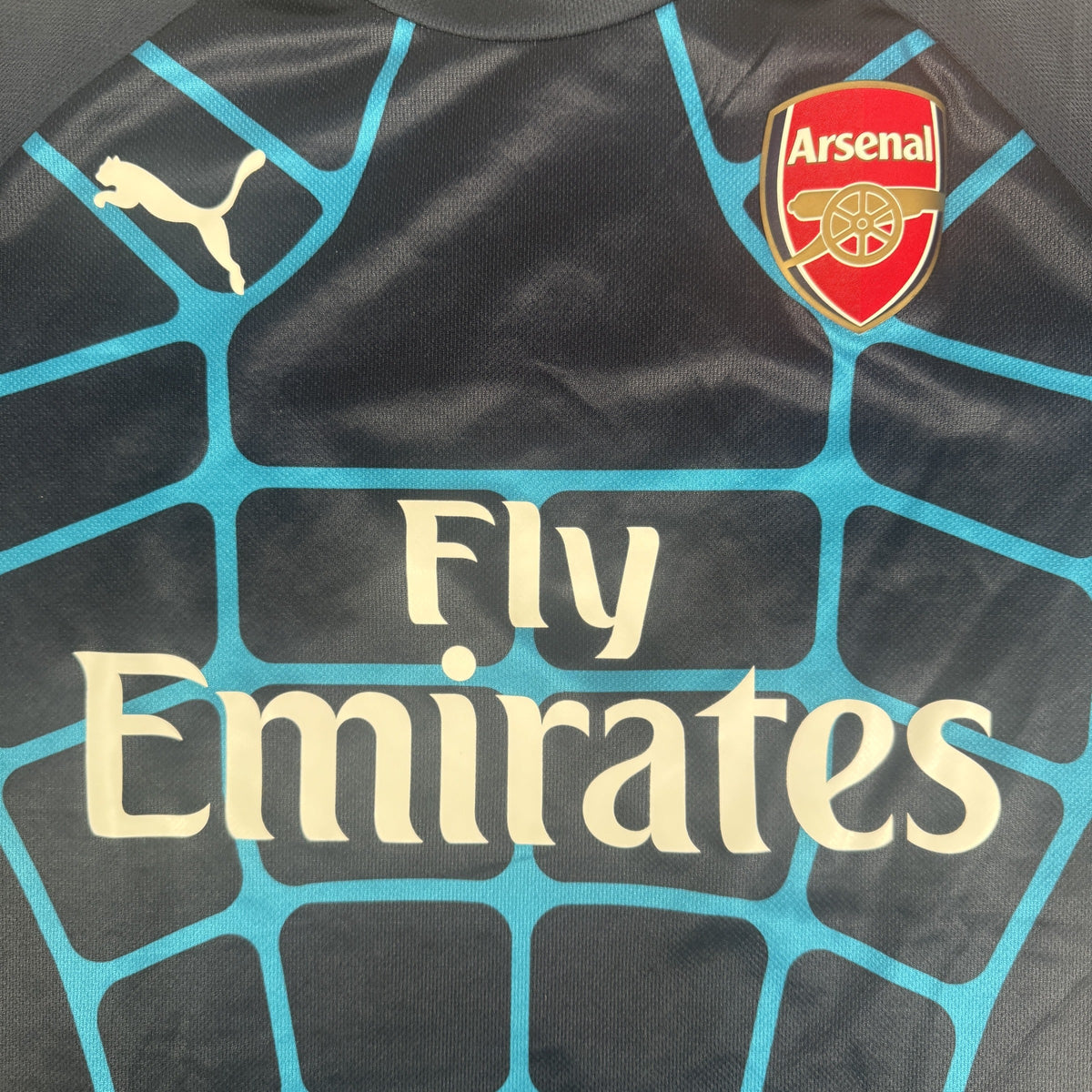 Arsenal 2015/2016 Training Football Shirt Medium