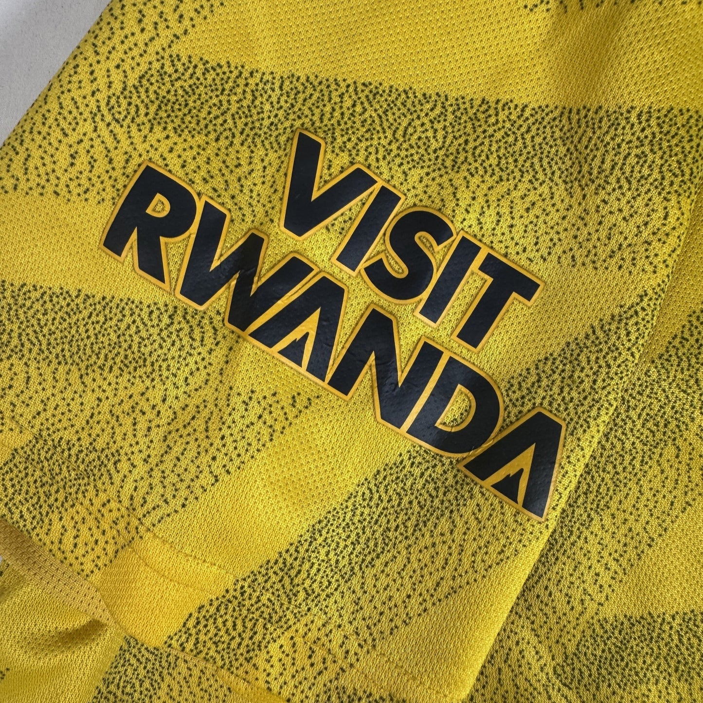 Arsenal 2019/2020 Away Football Shirt Medium