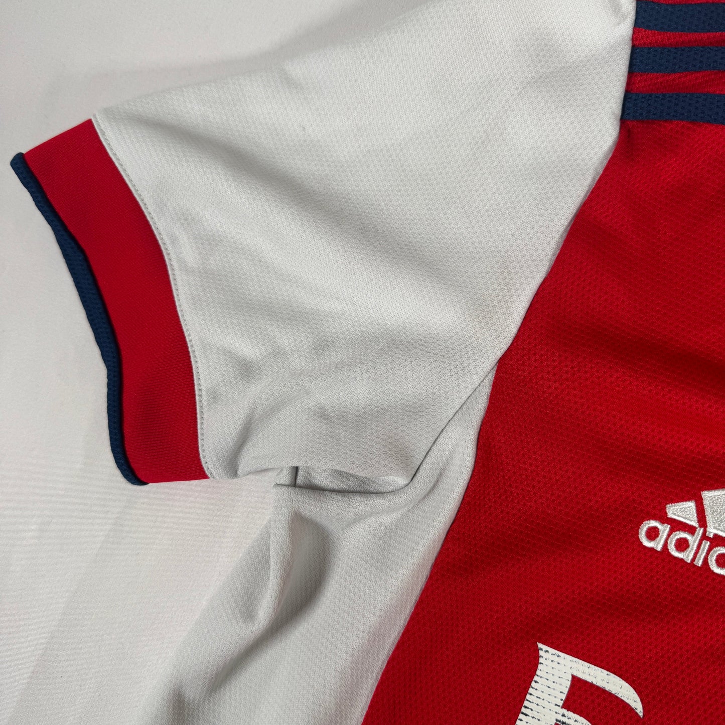 Arsenal 2021/2022 Home Football Shirt Medium