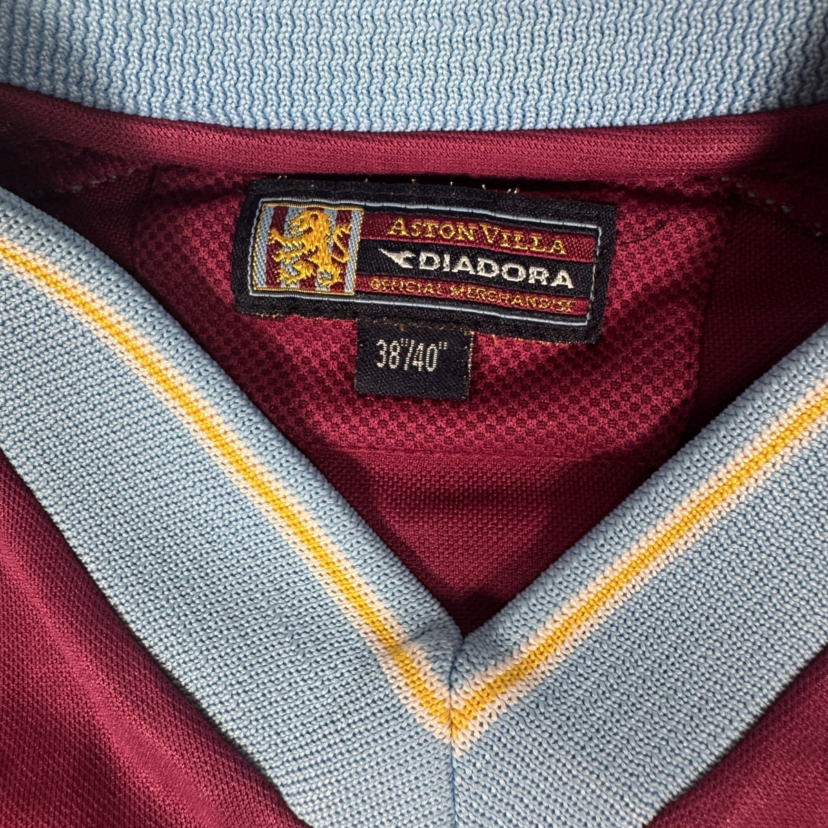 Aston Villa 2001/2002 Home Football Shirt Medium