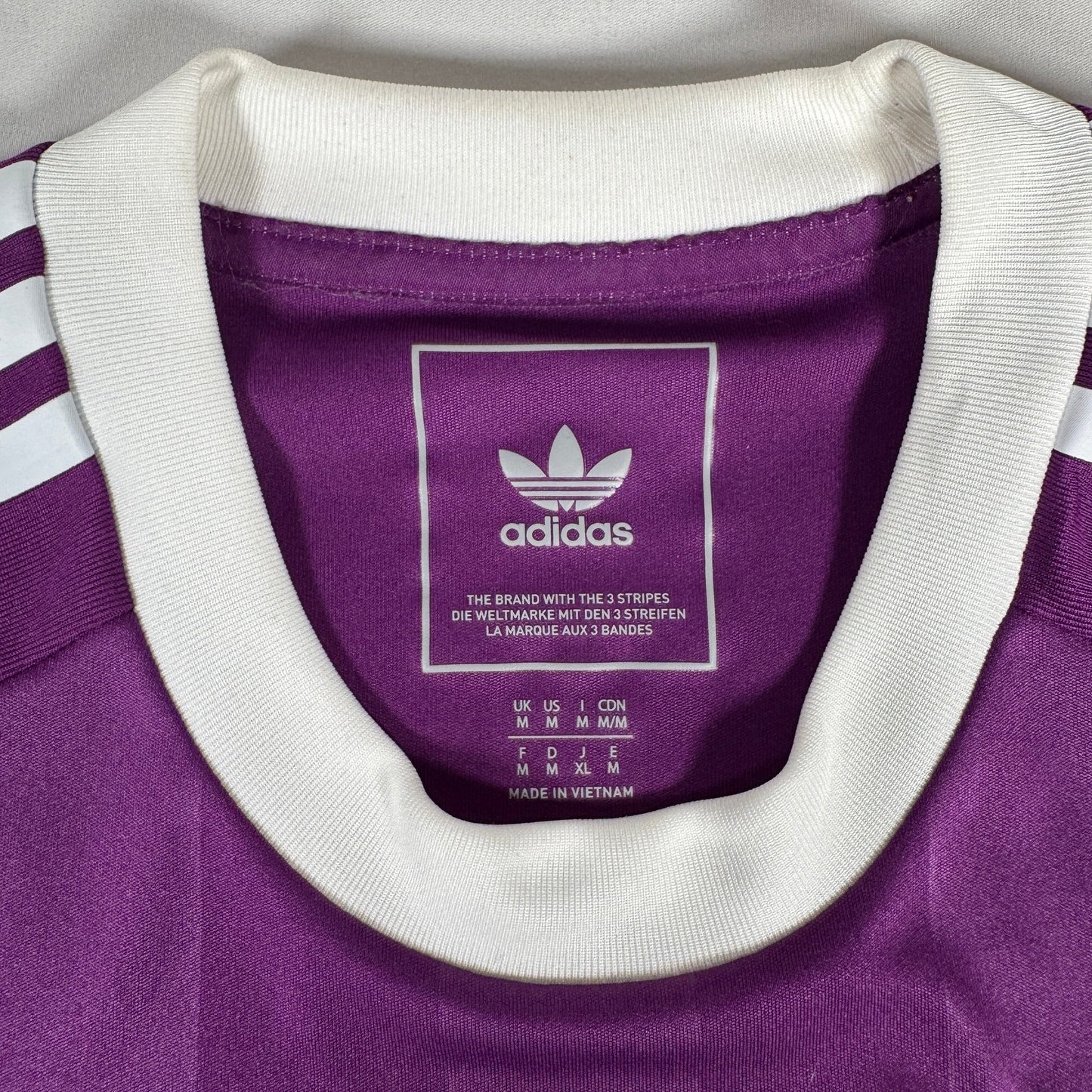 Aston Villa 2025/2026 Goalkeeper Football Shirt Medium