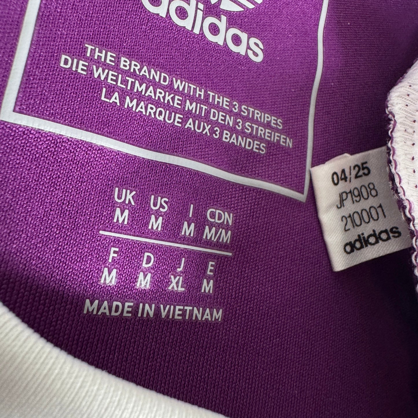 Aston Villa 2025/2026 Goalkeeper Football Shirt Medium