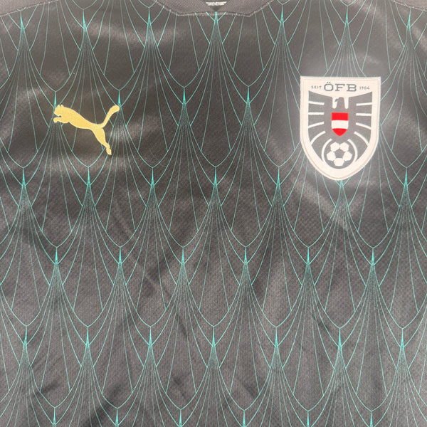 Austria 2020/2021/2022 Away Football Shirt Large