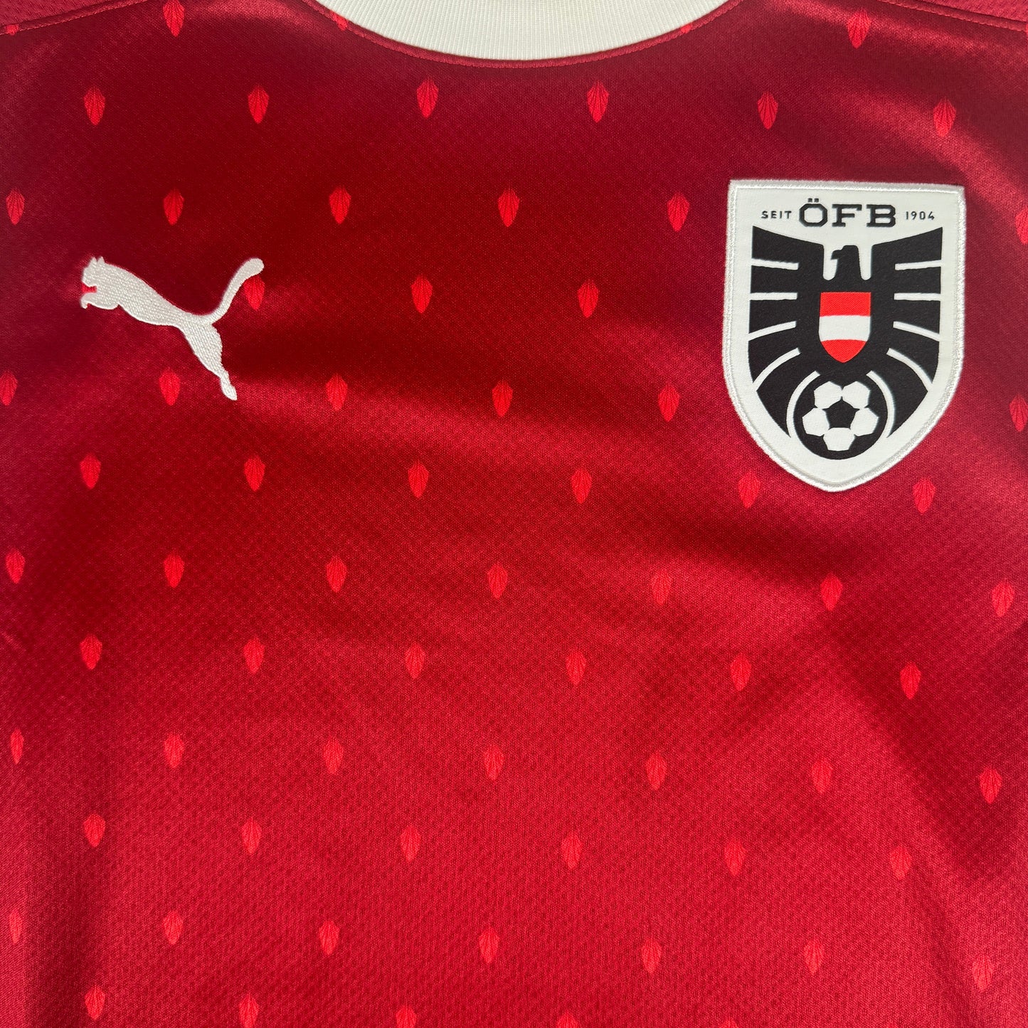 Austria 2020/2021 Home Football Shirt Small