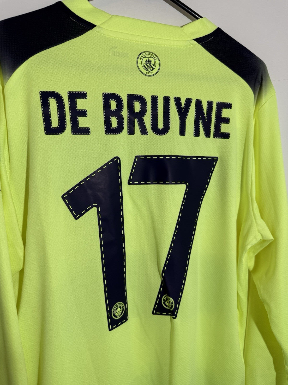 Manchester City De Bruyne #17 2022/23 Large 3rd Excellent Condition 765735-03