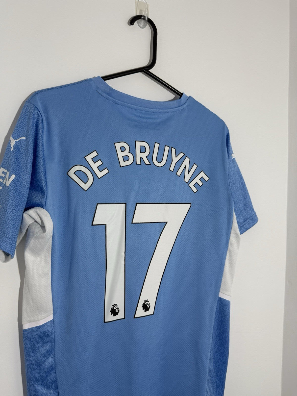 Manchester City De Bruyne #17 2021/22 Medium Home Excellent Condition 759202-01
