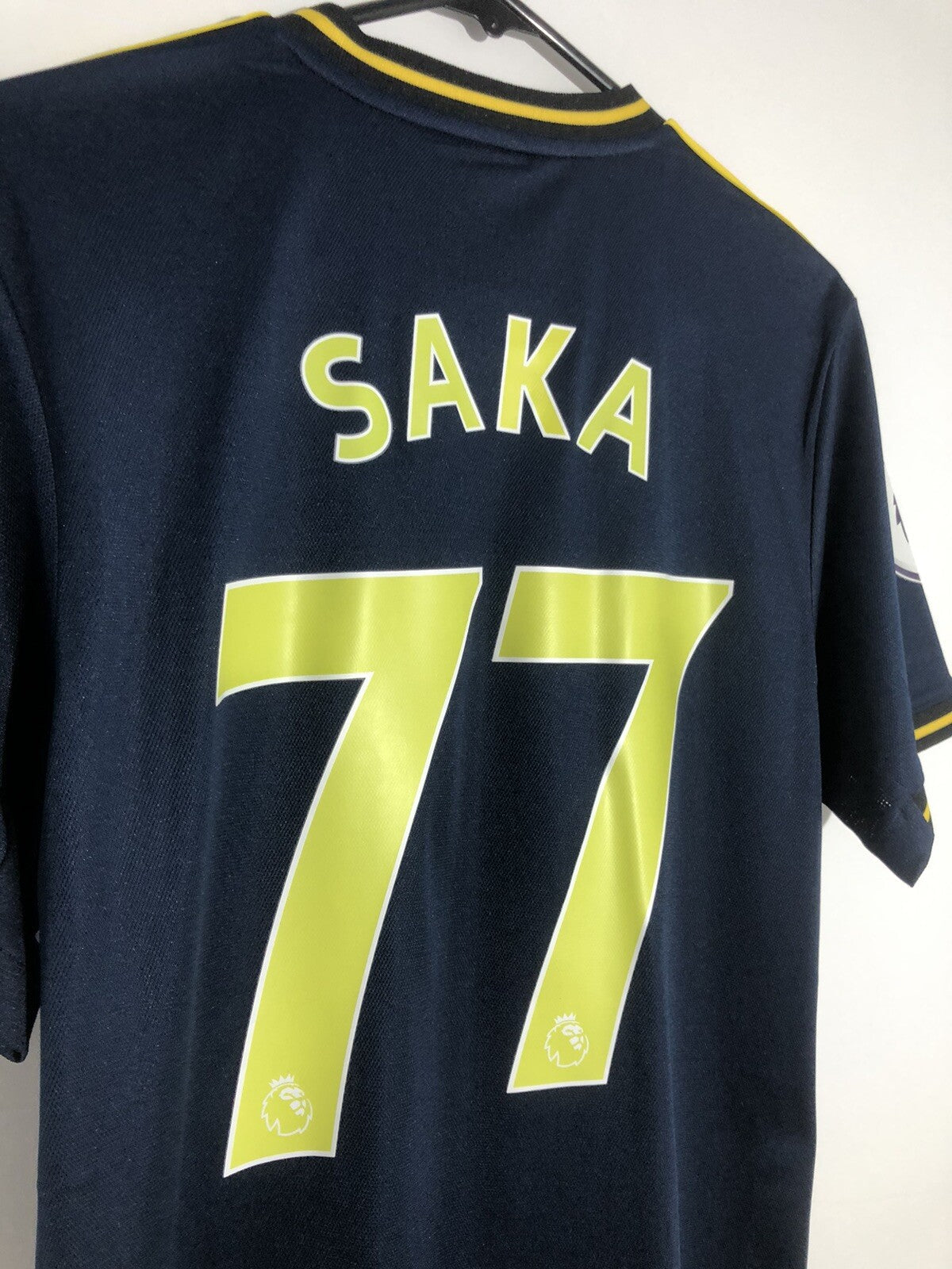 Arsenal Saka #77 2019/20 Small 3rd Shirt Excellent Condition FJ9322