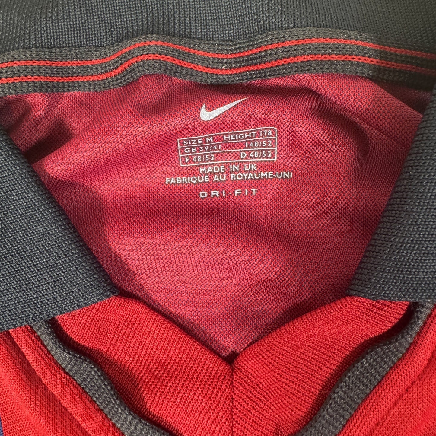 Barcelona 2000/2001 Home Football Shirt Medium BNWT