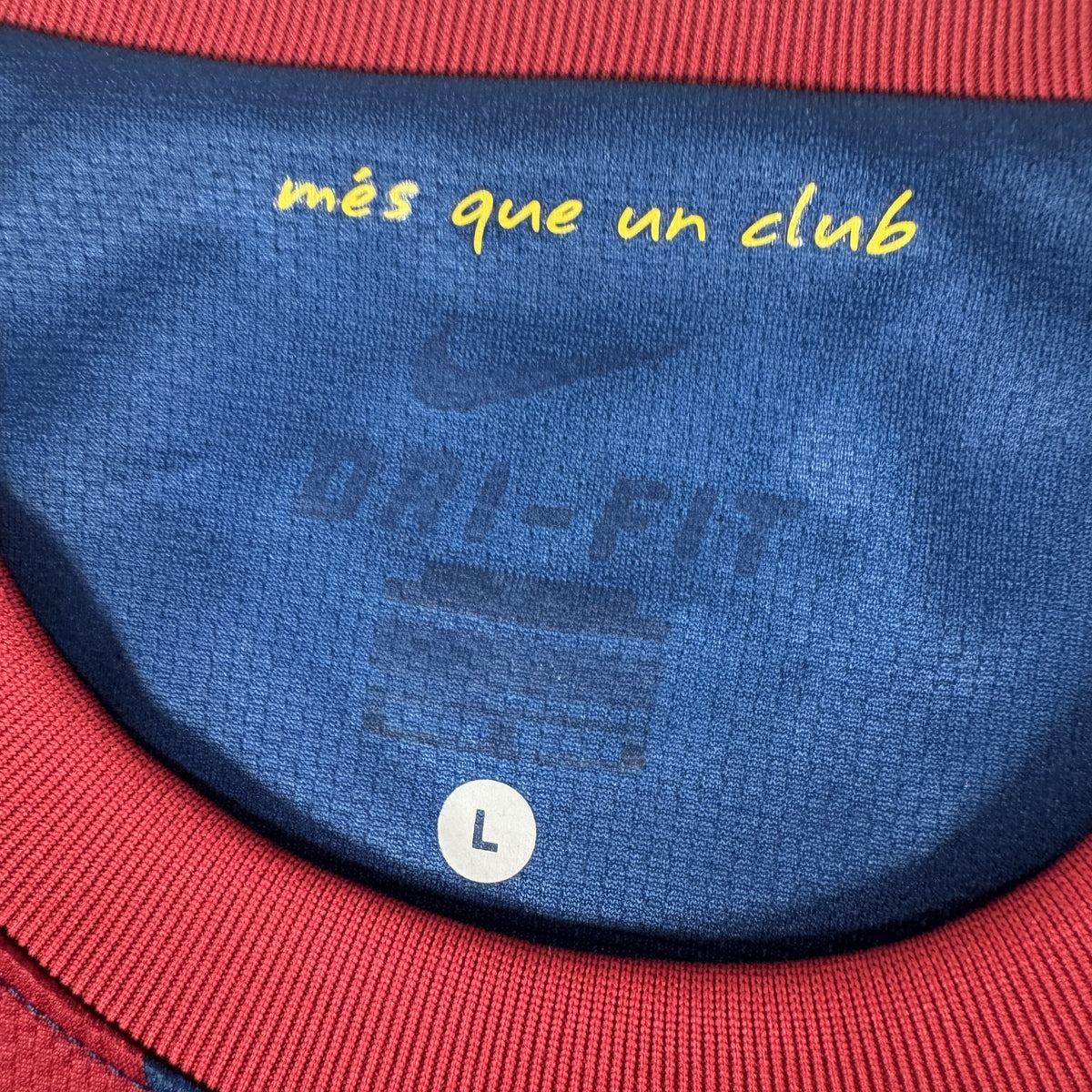 Messi 10 Barcelona 2011/2012 Home Football Shirt Large