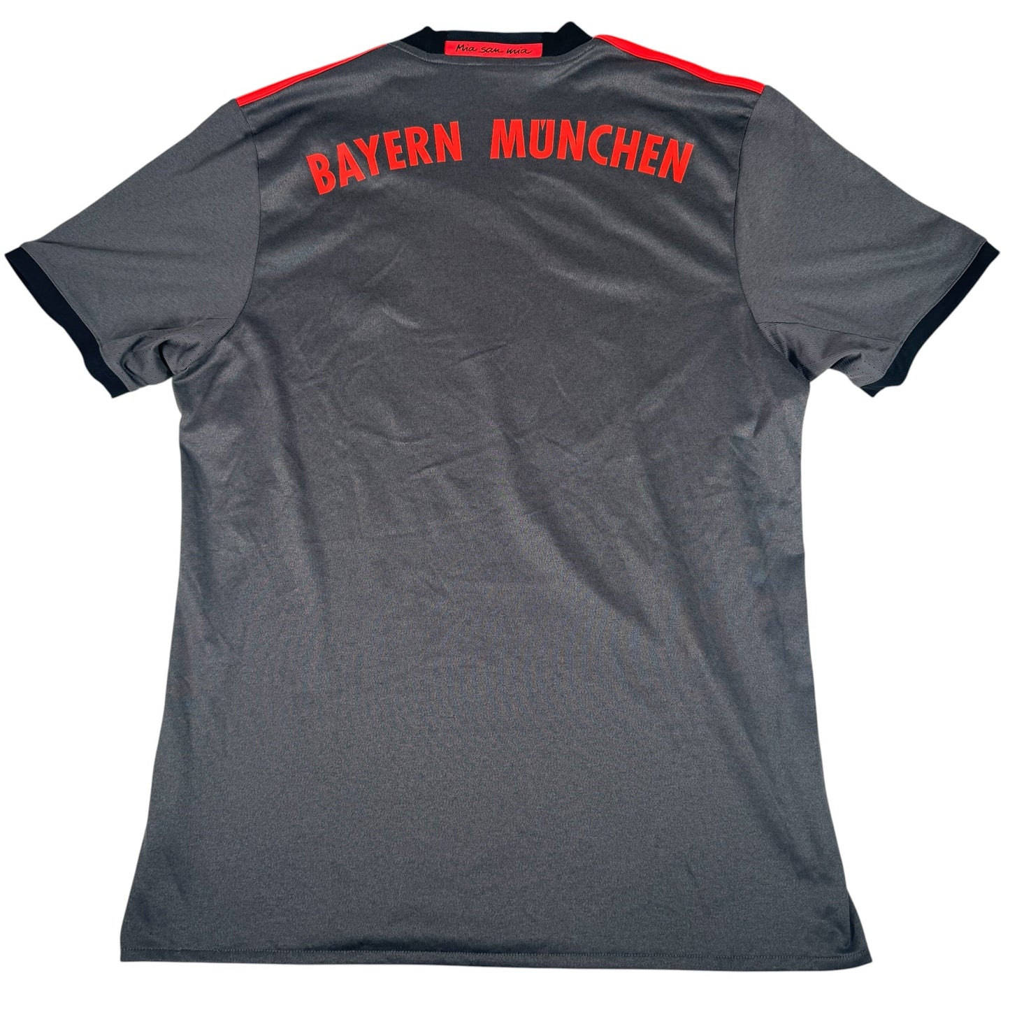 Bayern Munich 2016/2017 Away Football Shirt Large