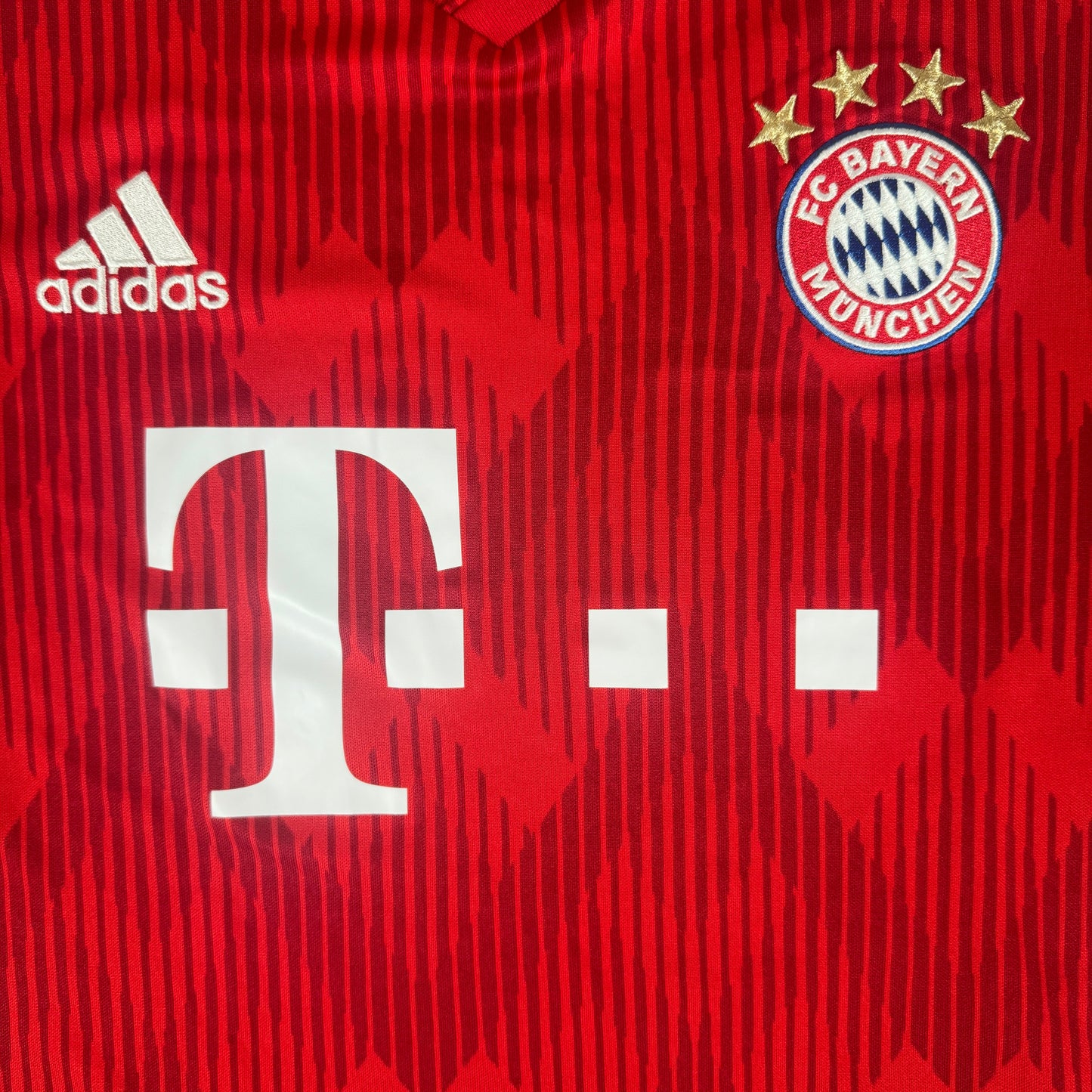 Bayern Munich 2018/2019 Home Football Shirt Large