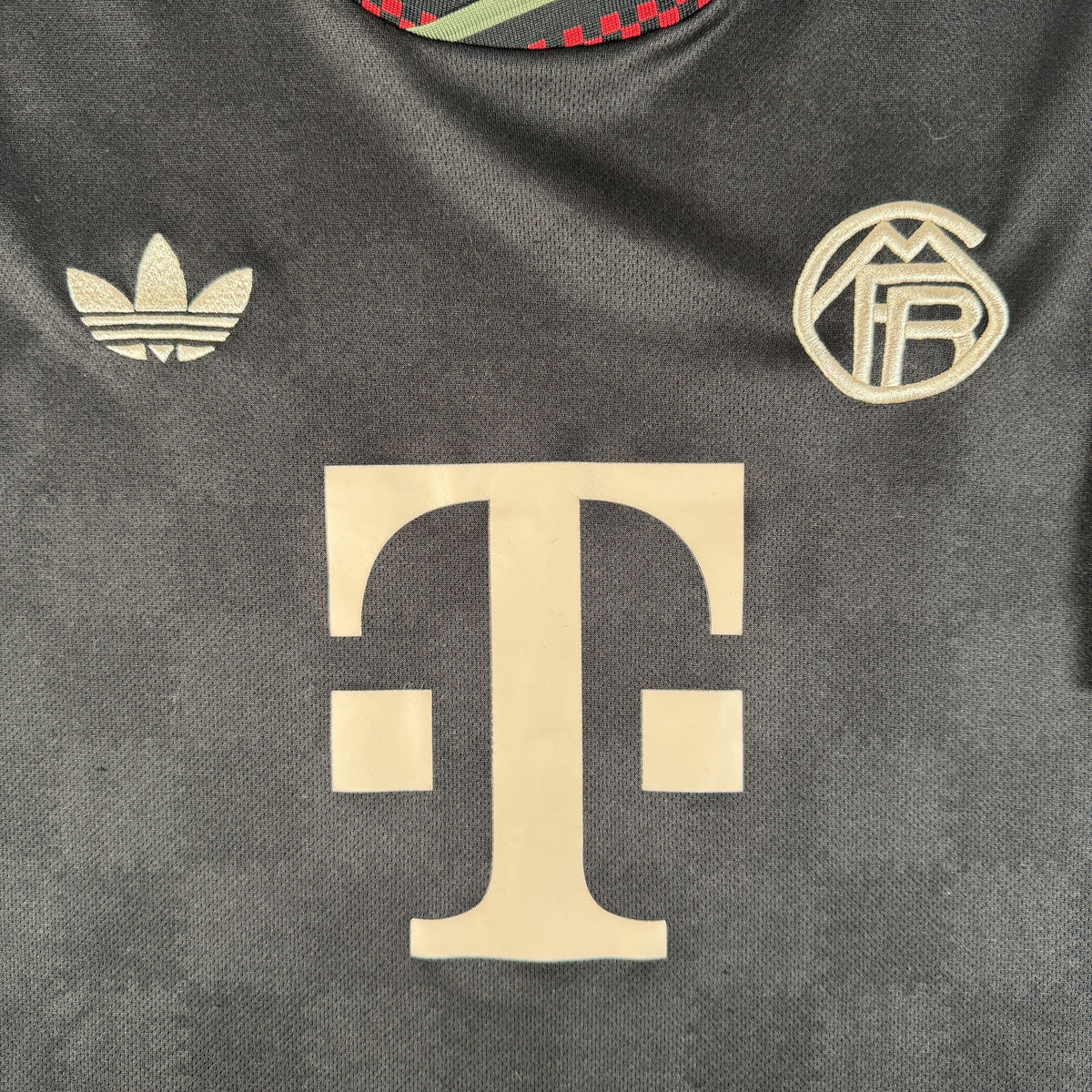 Bayern Munich 2025/2026 Third Football Shirt Large