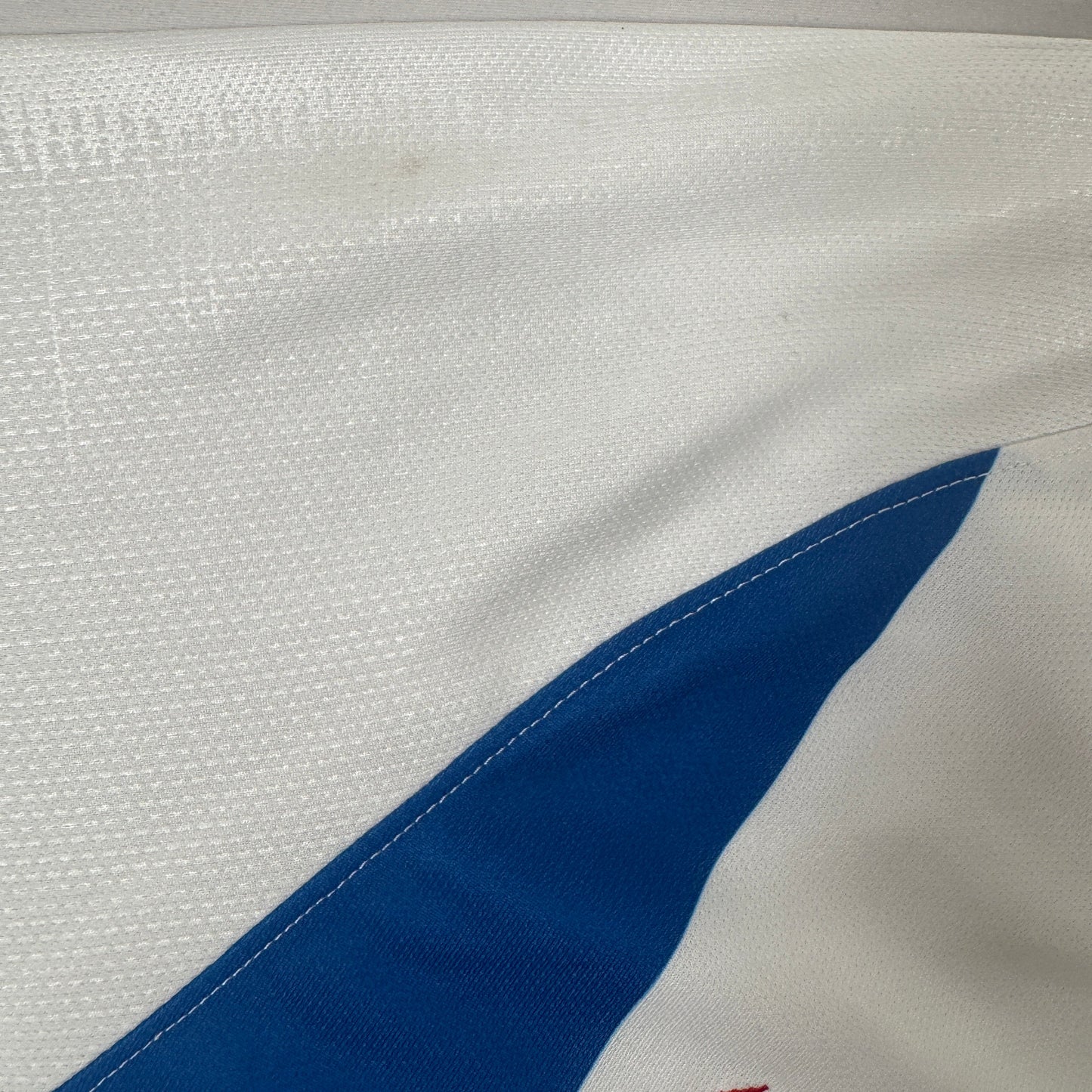 Brighton & Hove Albion 2018/2019 Home Football Shirt Medium
