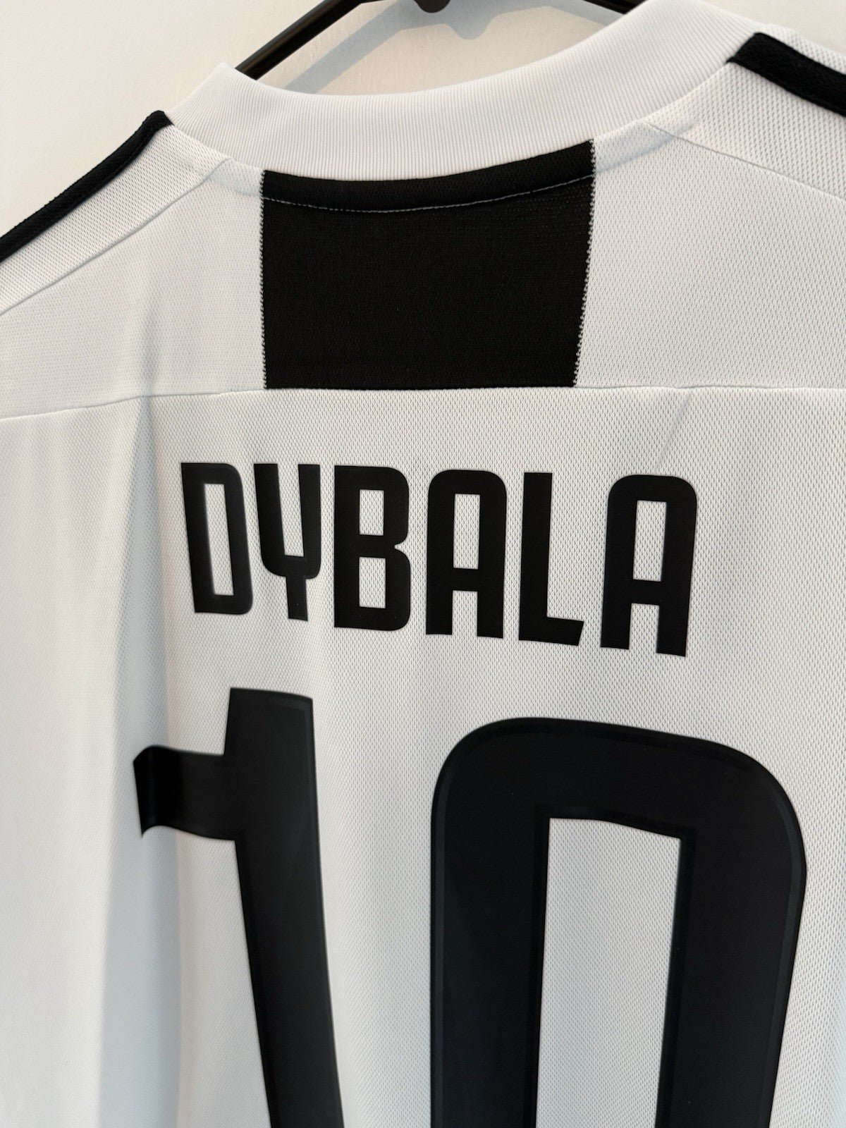 Juventus Dybala #10 2018/19 Large Home Shirt Adidas BNWT CF3489