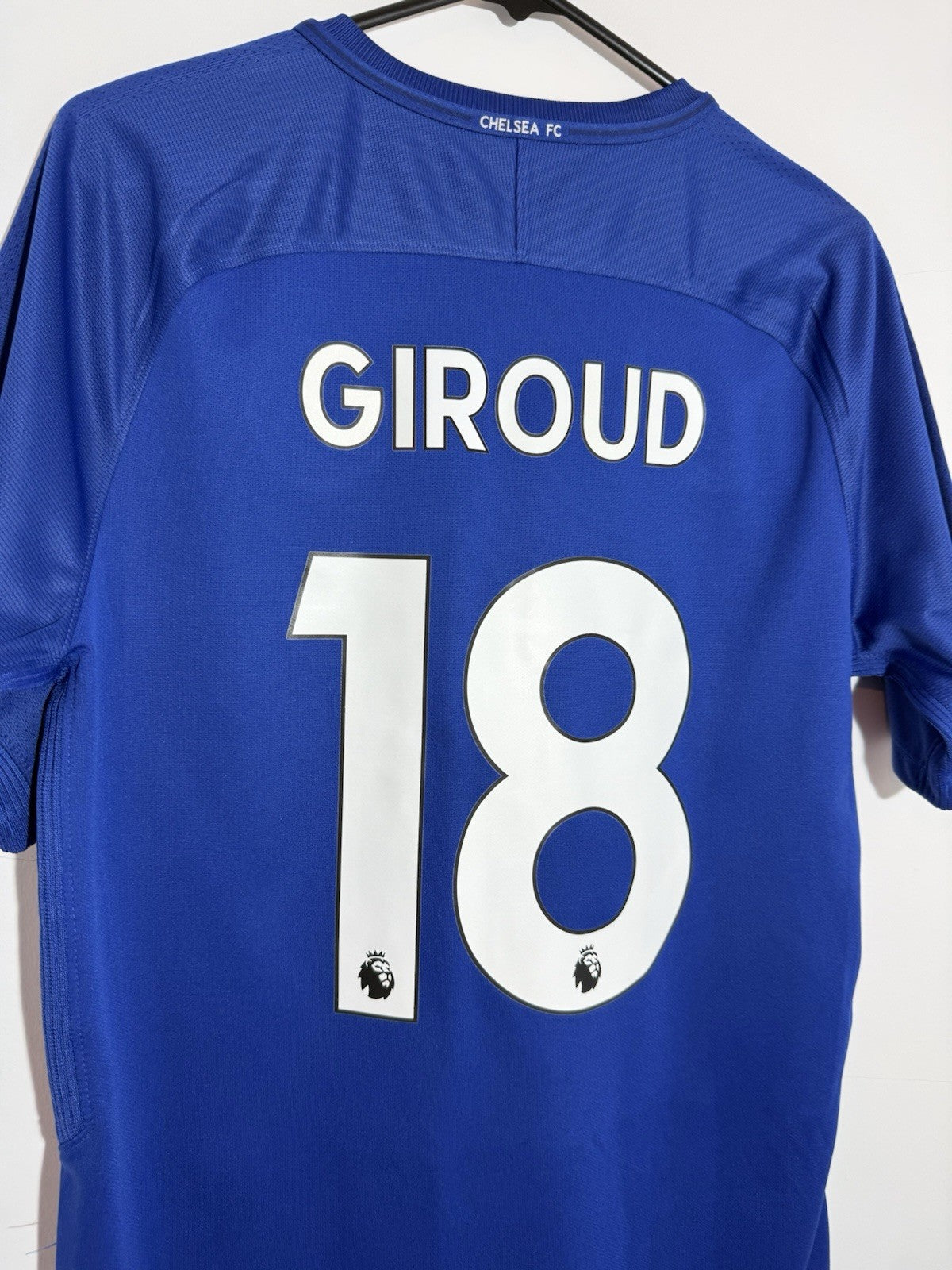 Chelsea Giroud #18 2017/18 Medium Home Shirt Nike Excellent Condition 905513-496
