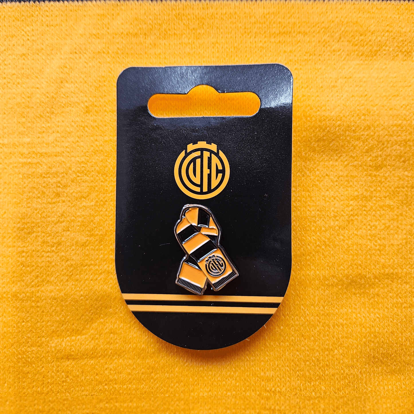 Cambridge United Scarf Pin Badge