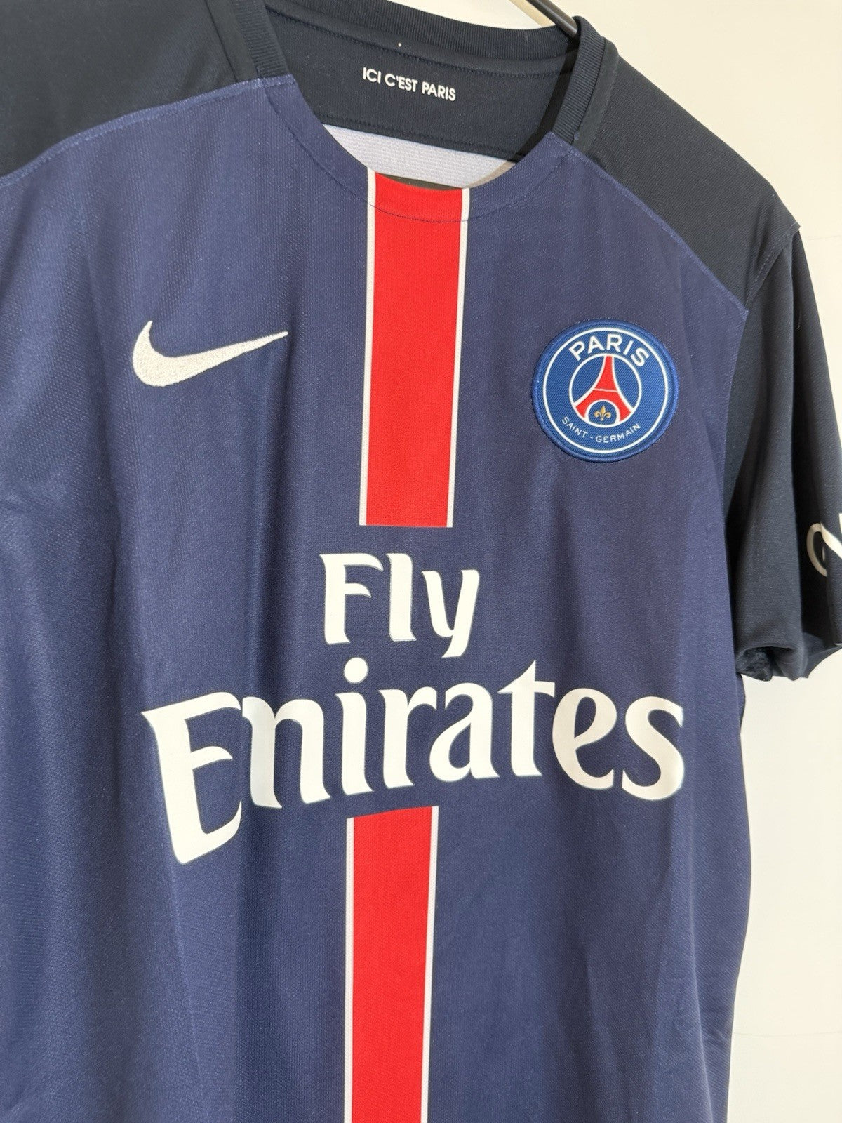Paris St Germain 2015/16 Medium Home Shirt Excellent Condition 658907-411