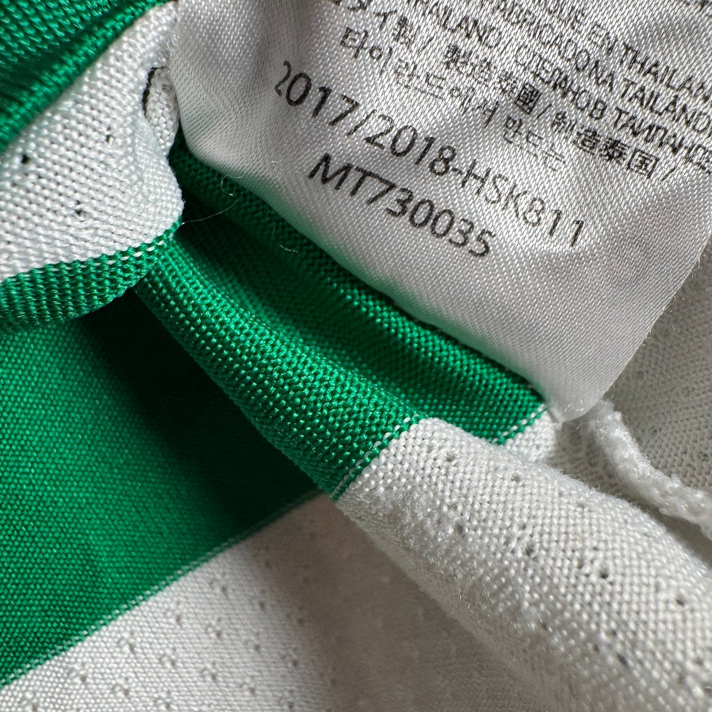 Celtic 2017/2018 Home Football Shirt Small