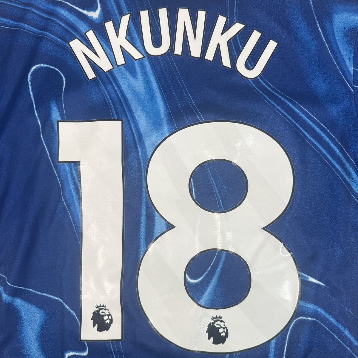 Nkunku 18 Chelsea 2024/2025 Home Football Shirt Medium