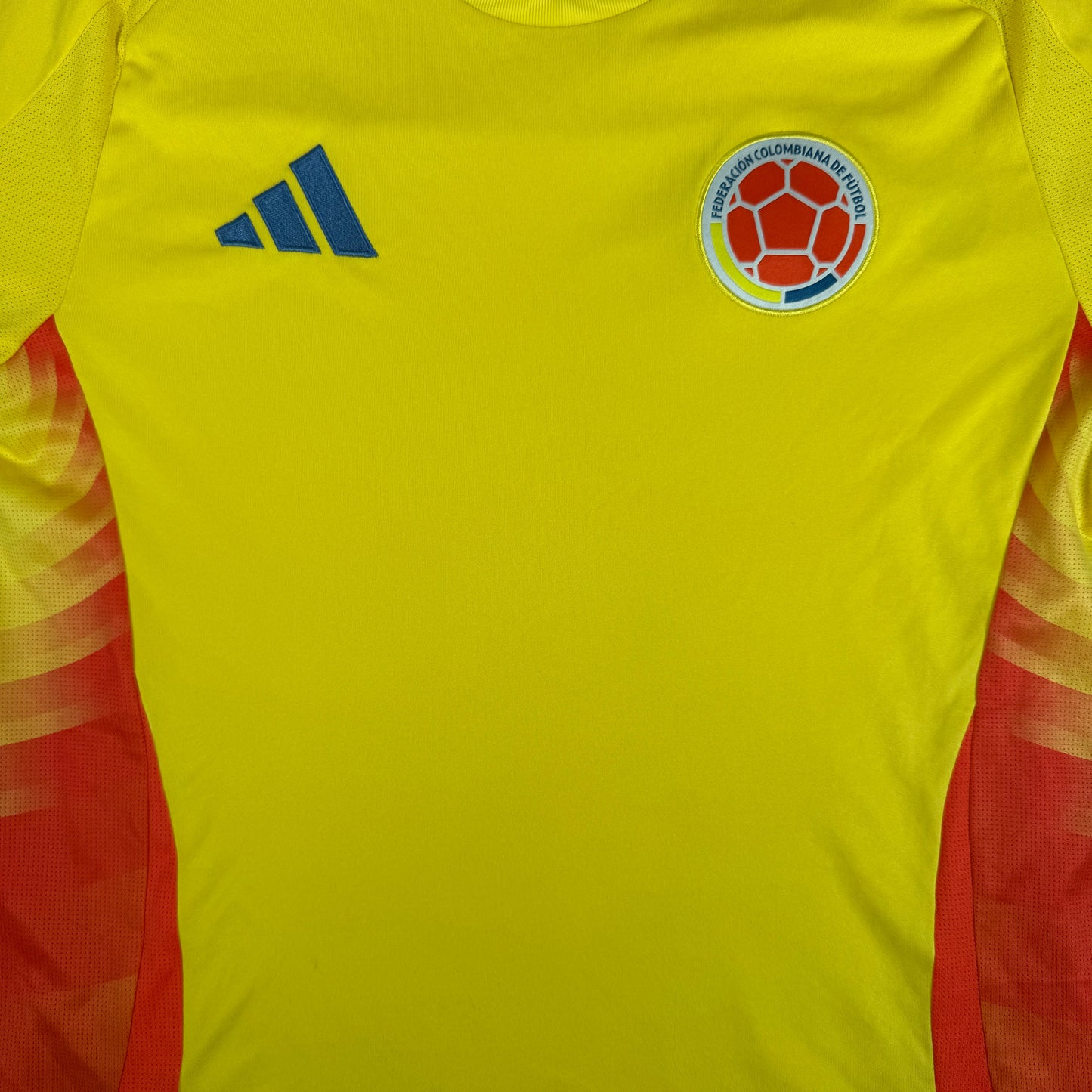 Colombia 2024/2025 Home Football Shirt Large