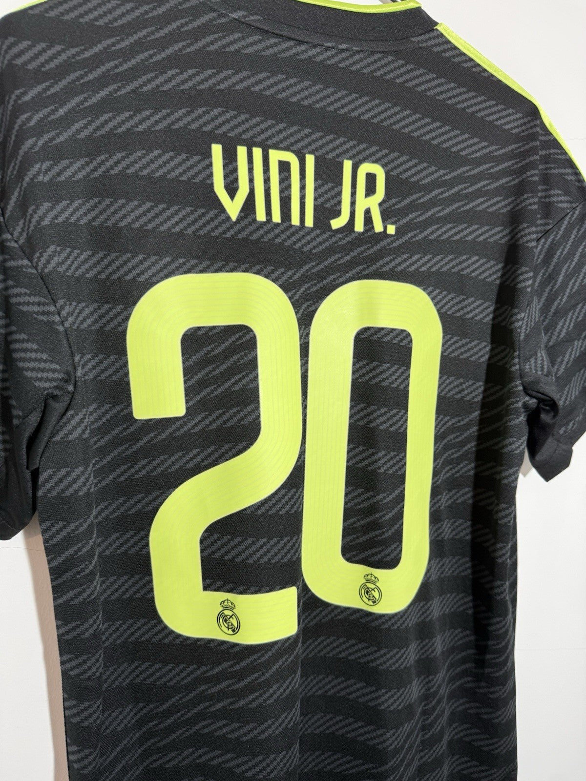 Real Madrid Vini Jr #20 2022/23 Medium 3rd Shirt Adidas BNWT HI1656