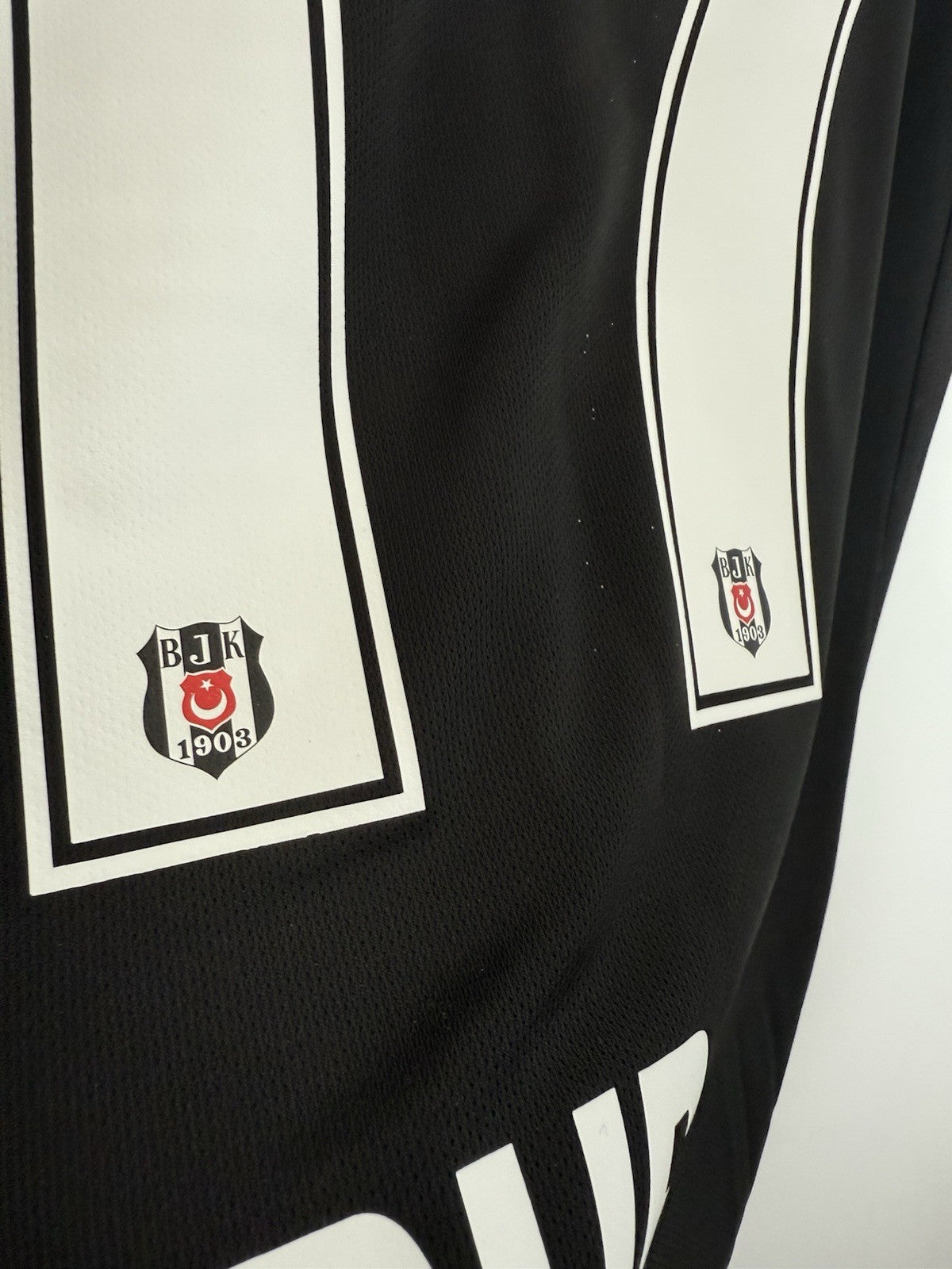 Besiktas B. Yilmaz #17 2019/20 Medium Away Shirt BNWT DX3702