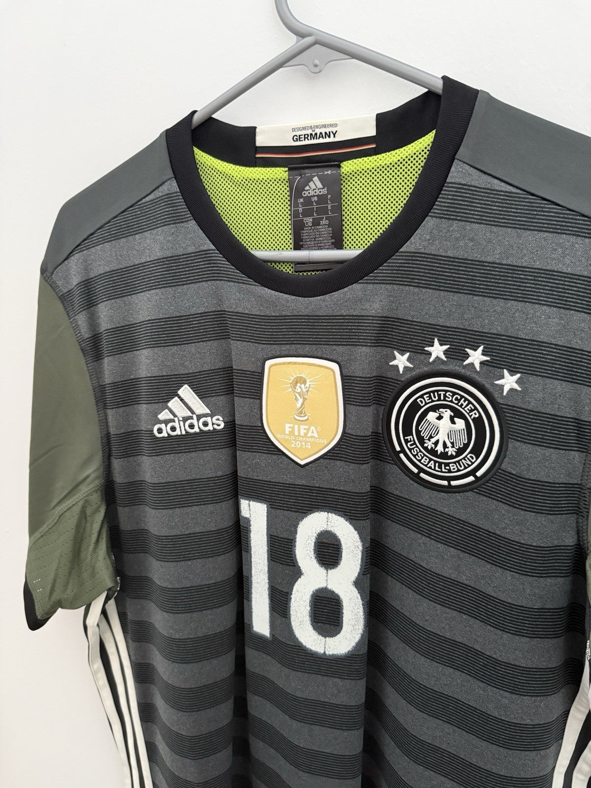 Germany Kroos #18 Euro 2016 Large Away Shirt BNWT AA0110