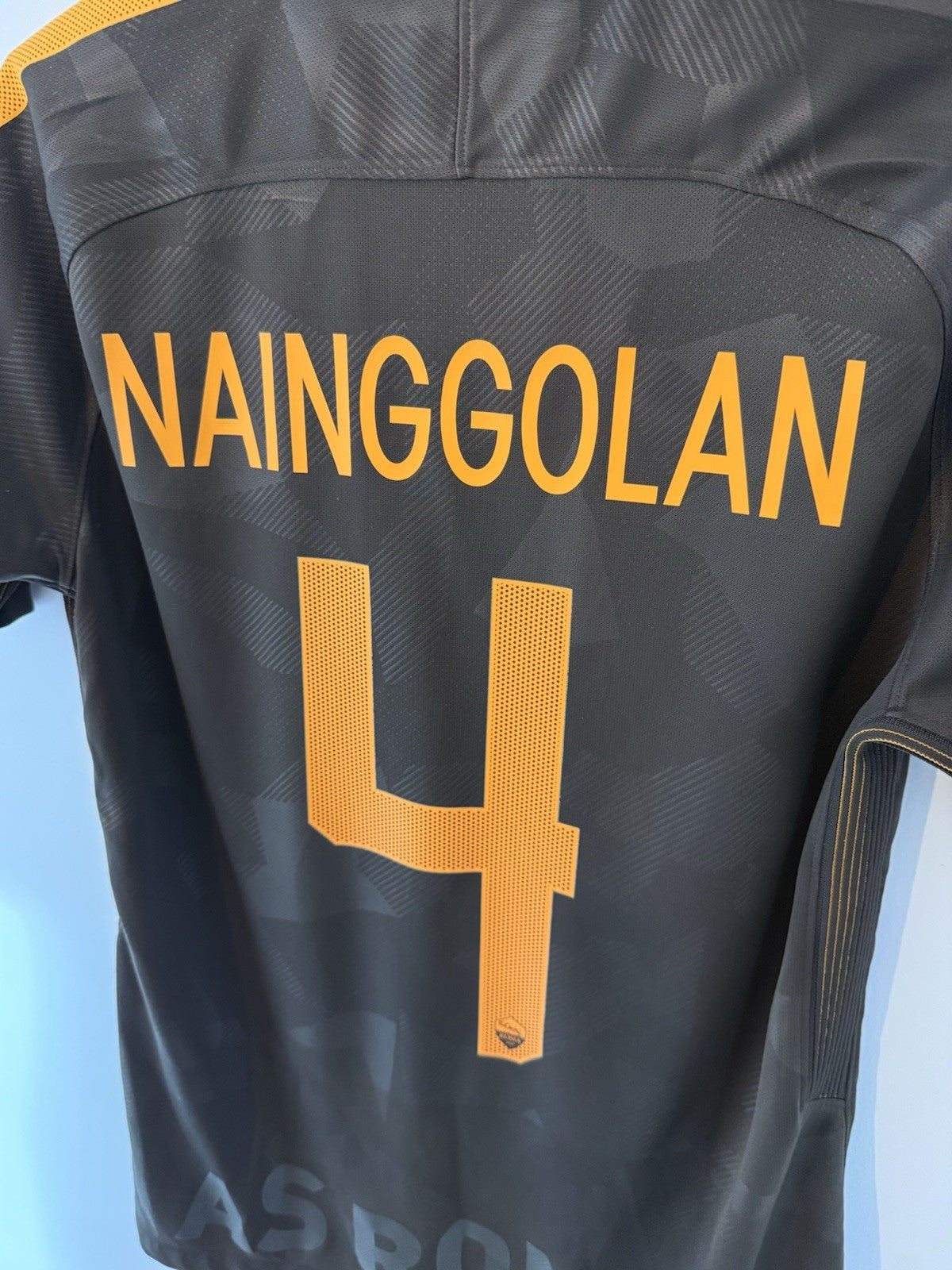 AS Roma Nainggolan #4 2017/18 3rd Medium Shirt Excellent Condition 847282-220