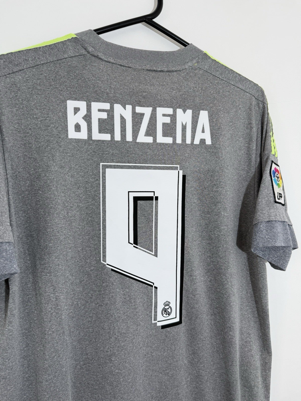 Real Madrid Benezma #9 2015/16 Medium Away Shirt Very Good Condition AA2219